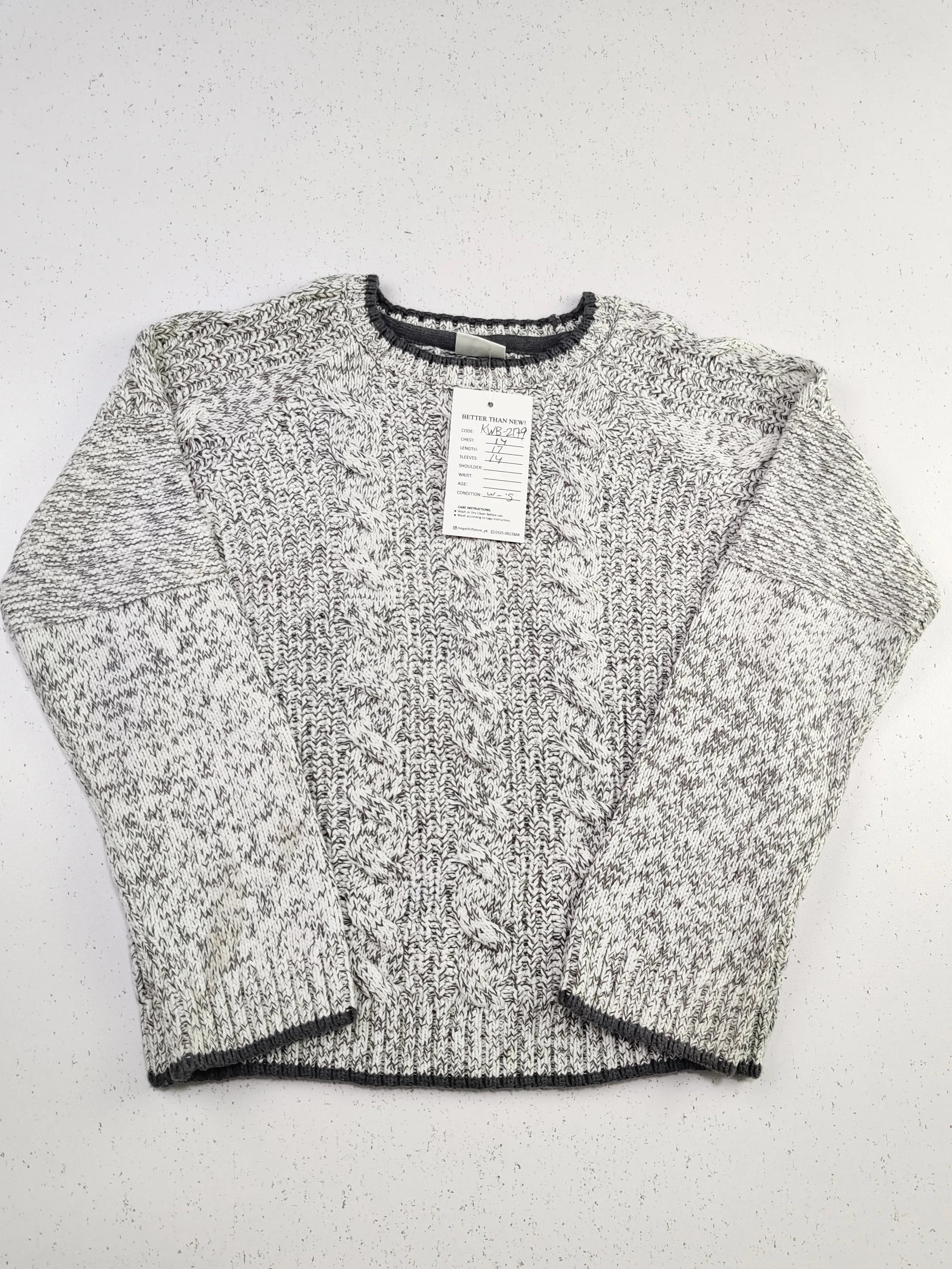 Buy online pre-used pre-loved 100% authentic & Original branded F&F (KWB-2179) available in Pakistan. Top international brands avilable.