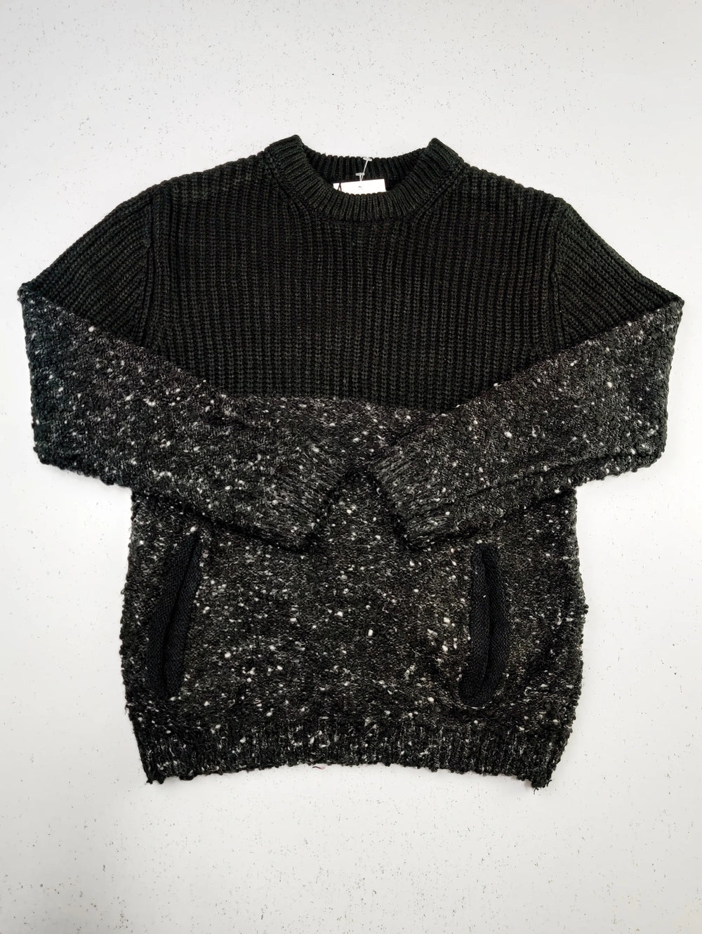 Buy online pre-used pre-loved 100% authentic & Original branded Zara (KWB-2367) available in Pakistan. Top international brands avilable.