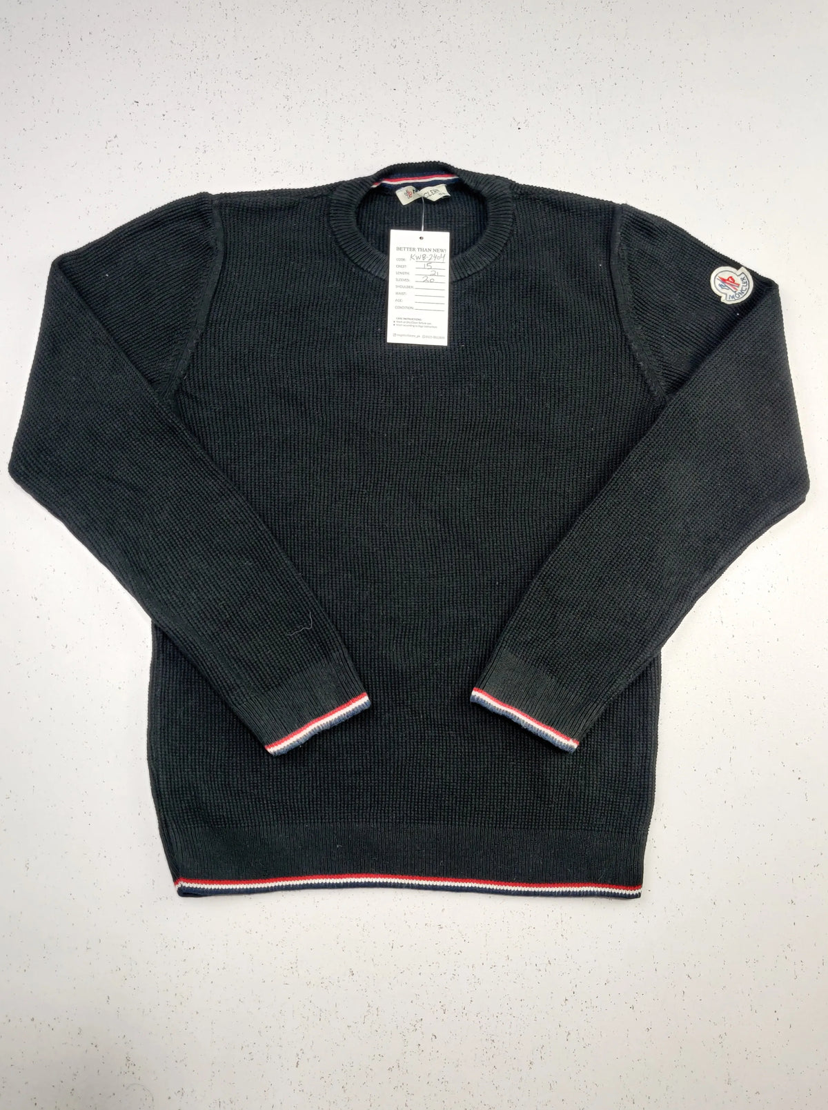 Buy online pre-used pre-loved 100% authentic & Original branded Moncler (KWB-2404) available in Pakistan. Top international brands avilable.