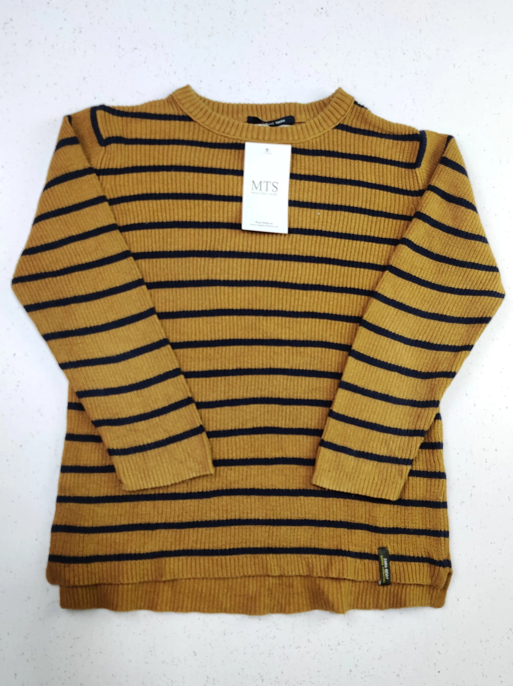 Buy online pre-used pre-loved 100% authentic & Original branded Zara (KWB-2413) available in Pakistan. Top international brands avilable.