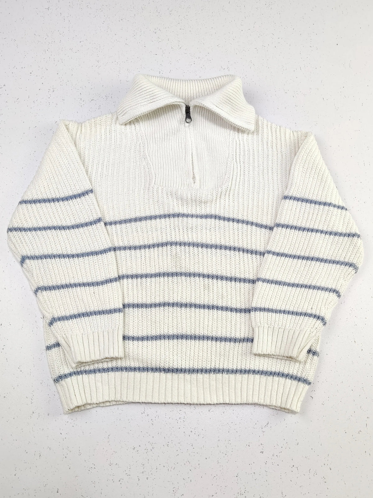 Buy online pre-used pre-loved 100% authentic & Original branded Zara (KWB-2435) available in Pakistan. Top international brands avilable.