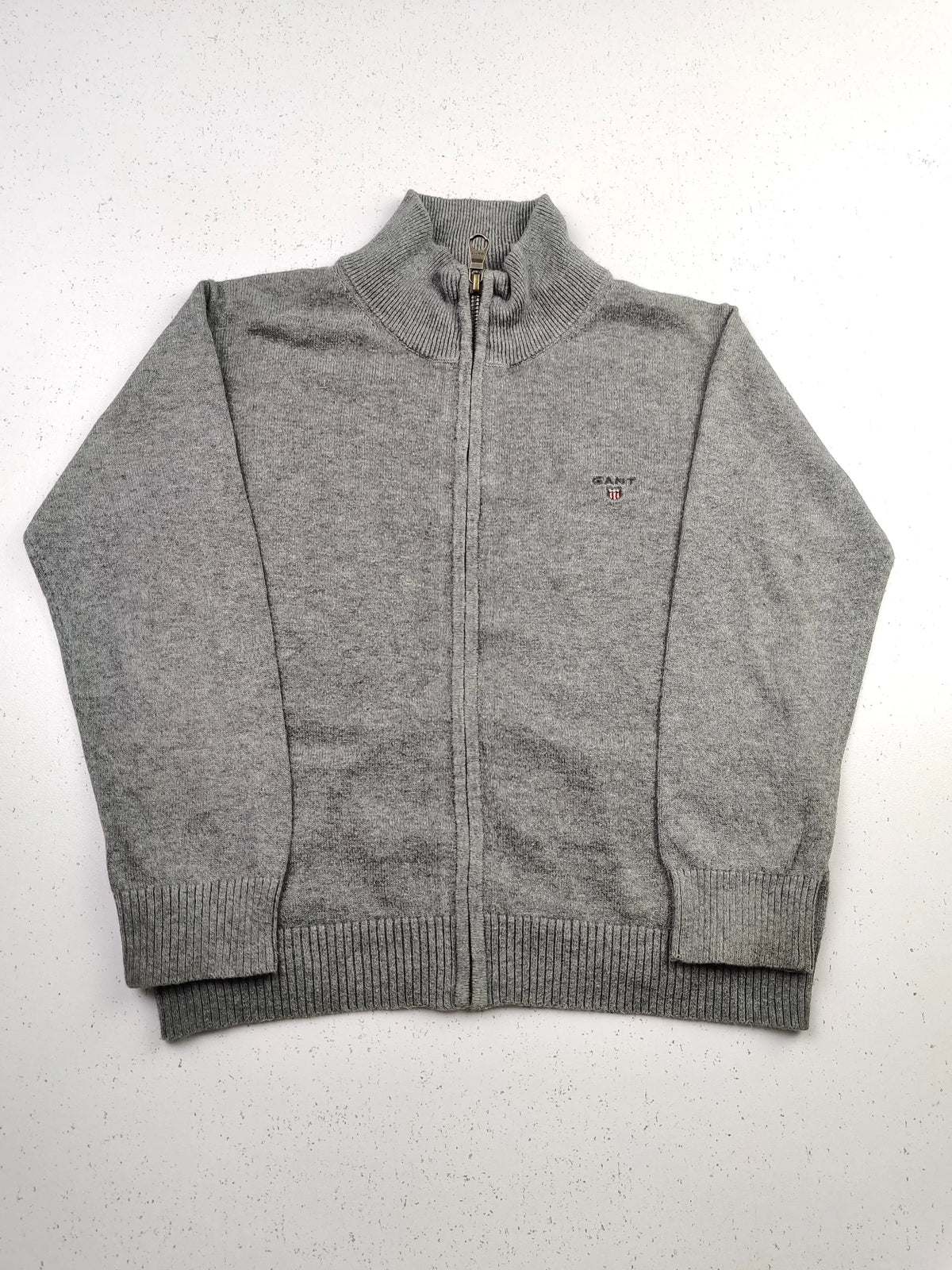 Buy online pre-used pre-loved 100% authentic & Original branded Gant (KWB-2455) available in Pakistan. Top international brands avilable.