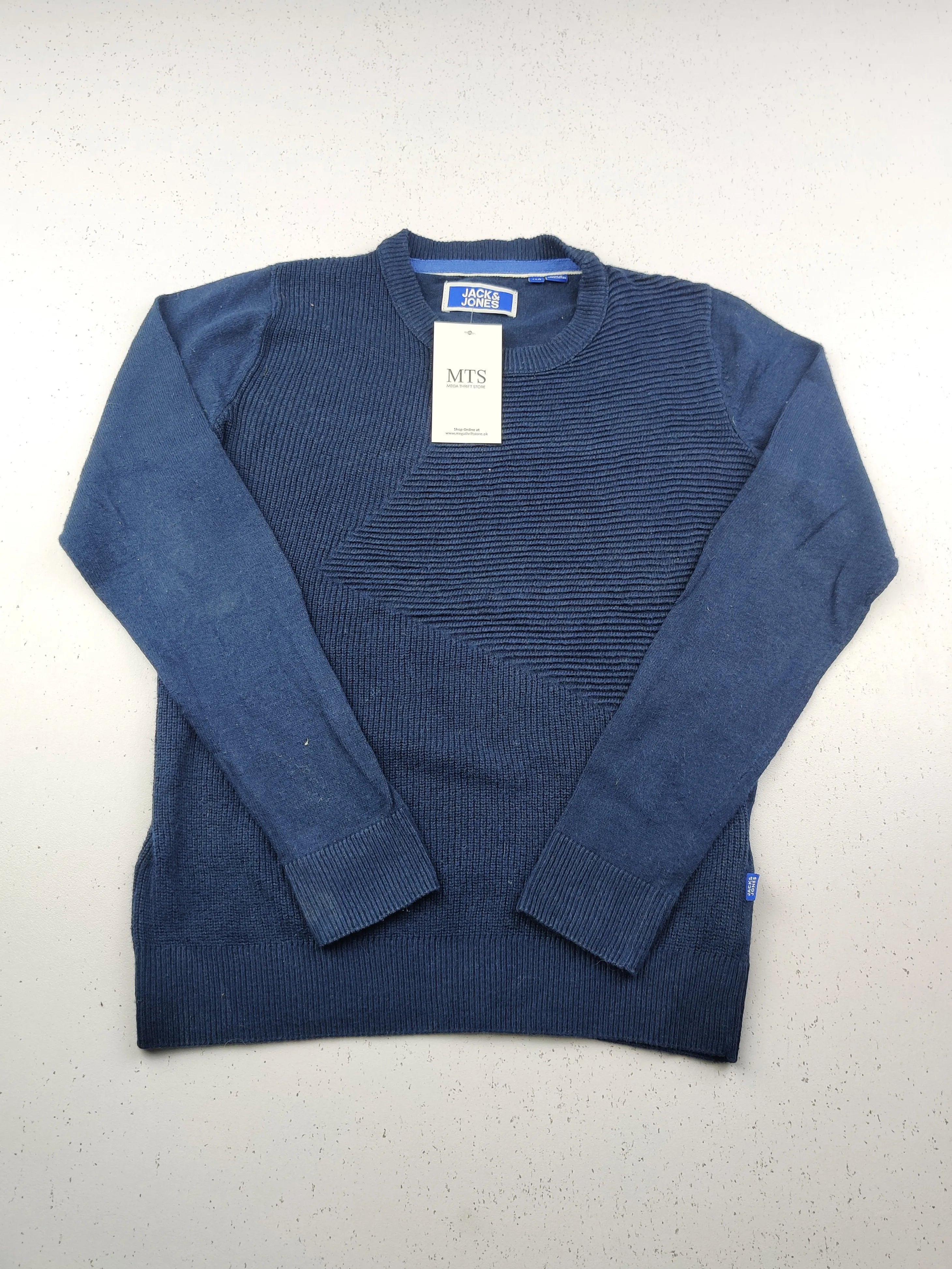 Buy online pre-used pre-loved 100% authentic & Original branded Jack & Jones (KWB-2561) available in Pakistan. Top international brands avilable.