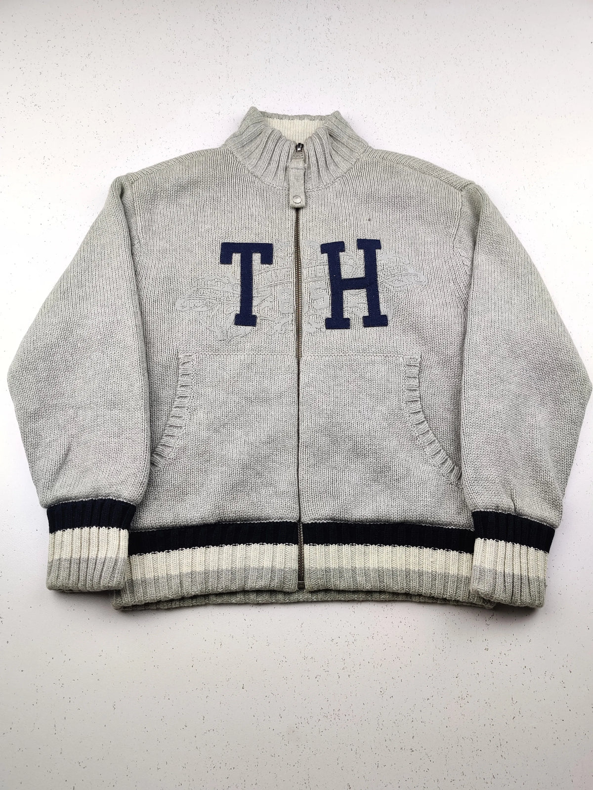 Buy online pre-used pre-loved 100% authentic & Original branded Tommy Hilfiger (KWB-2582) available in Pakistan. Top international brands avilable.