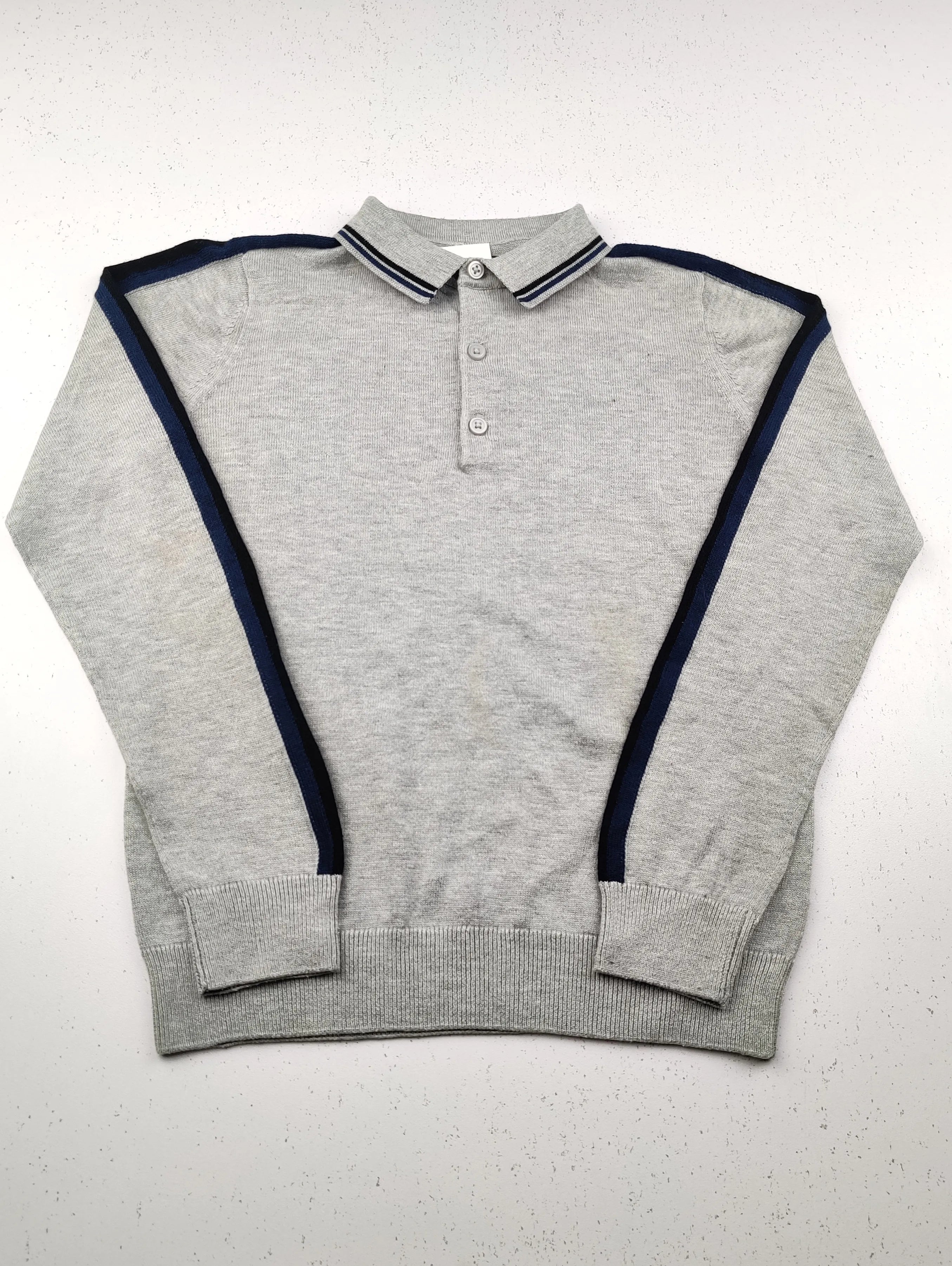 Buy online pre-used pre-loved 100% authentic & Original branded Boys (KWB-2583) available in Pakistan. Top international brands avilable.