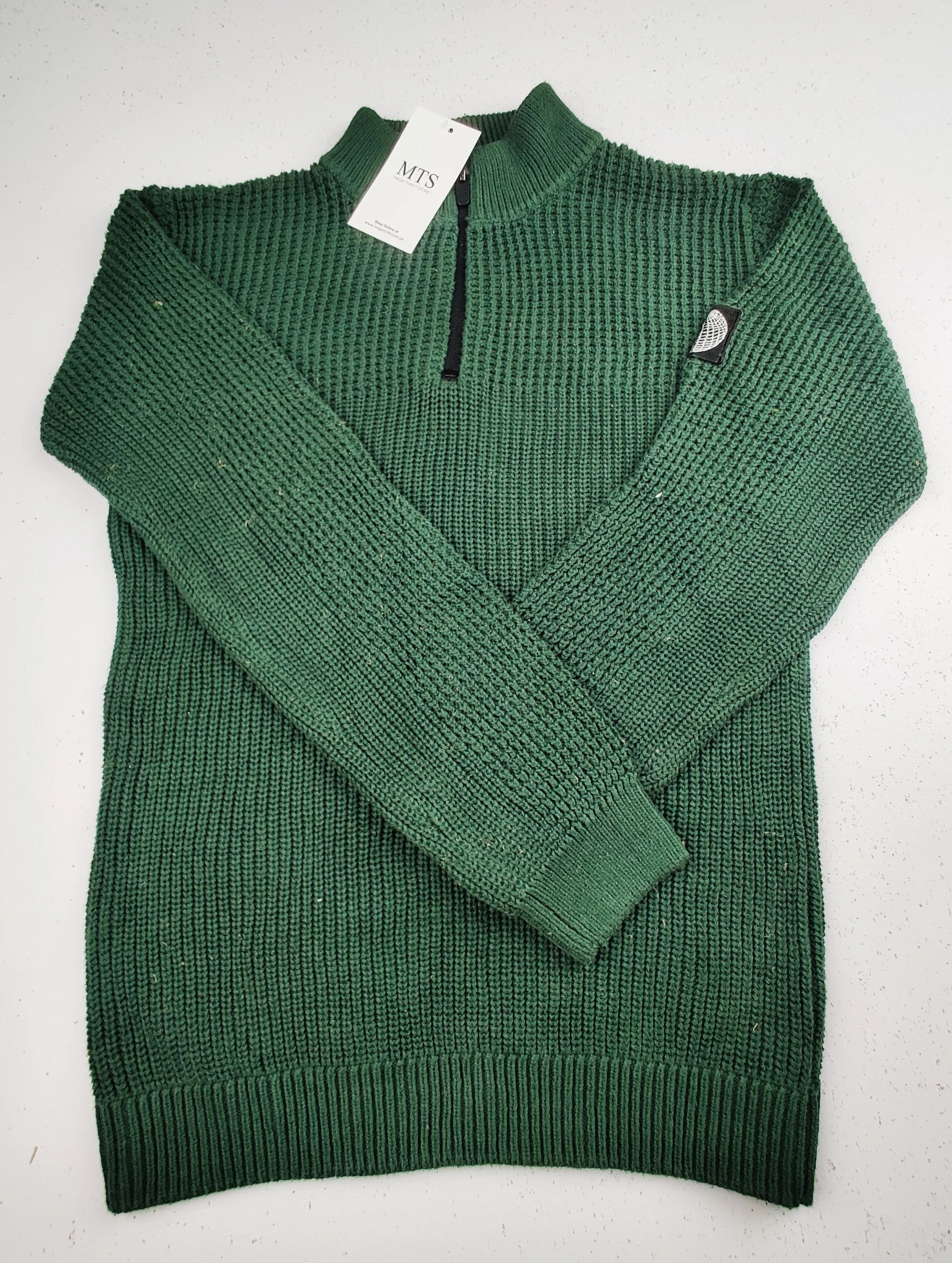 Buy online pre-used pre-loved 100% authentic & Original branded Dunnes Stores (KWB-2648) available in Pakistan. Top international brands avilable.