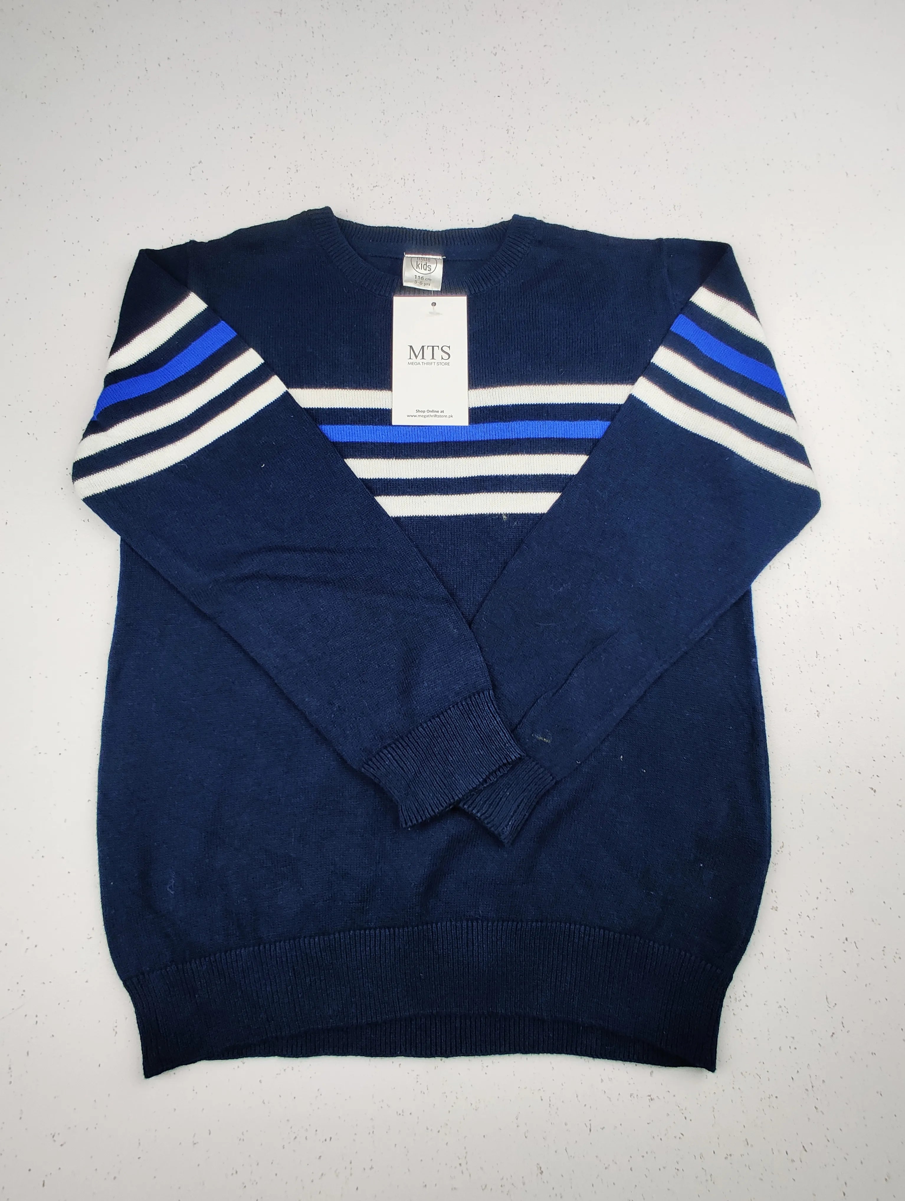 Buy online pre-used pre-loved 100% authentic & Original branded Little Kids (KWB-2663) available in Pakistan. Top international brands avilable.