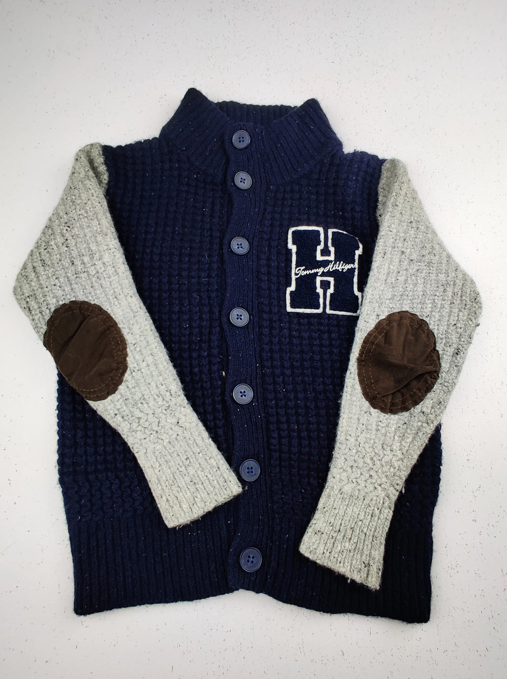 Buy online pre-used pre-loved 100% authentic & Original branded Tommy Hilfiger (KWB-2666) available in Pakistan. Top international brands avilable.