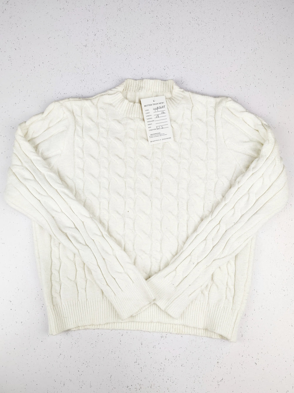 Buy online pre-used pre-loved 100% authentic & Original branded Unknown Brand (KWB-2688) available in Pakistan. Top international brands avilable.