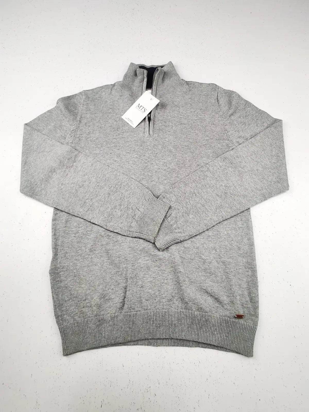 Buy online pre-used pre-loved 100% authentic & Original branded Mango (KWB-2831) available in Pakistan. Top international brands avilable.