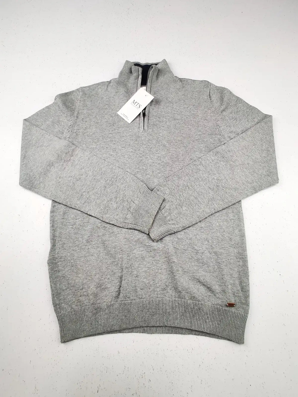 Buy online pre-used pre-loved 100% authentic & Original branded Mango (KWB-2831) available in Pakistan. Top international brands avilable.