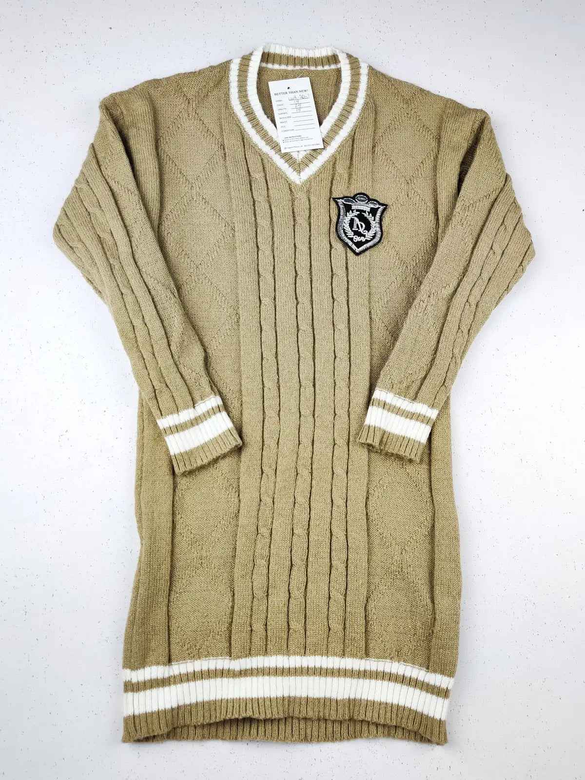 Buy online pre-used pre-loved 100% authentic & Original branded Shein (KWB-2867) available in Pakistan. Top international brands avilable.