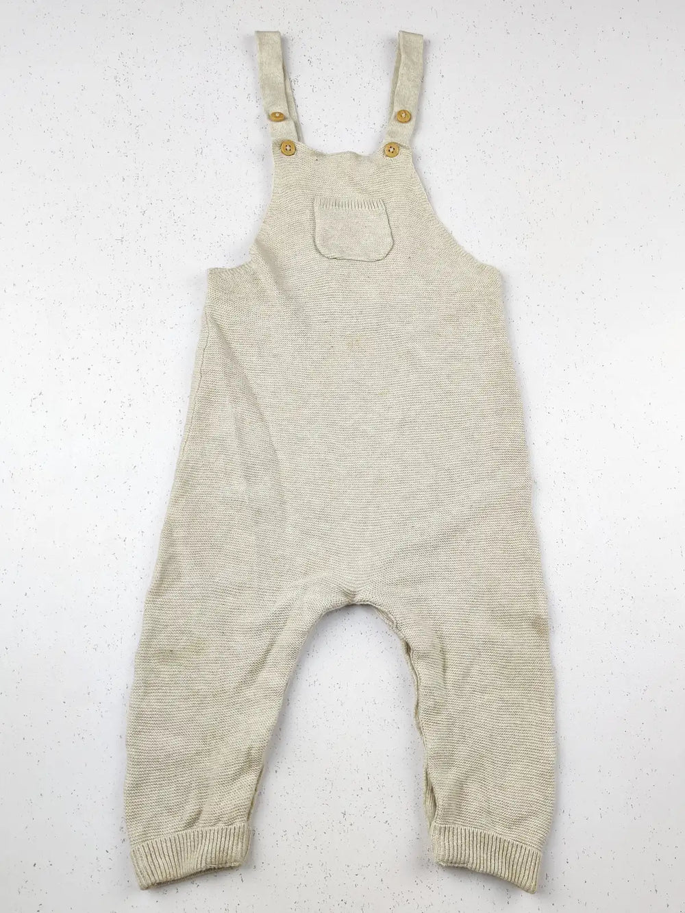 Buy online pre-used pre-loved 100% authentic & Original branded Unknown Brand (KWB-2952) available in Pakistan. Top international brands avilable.