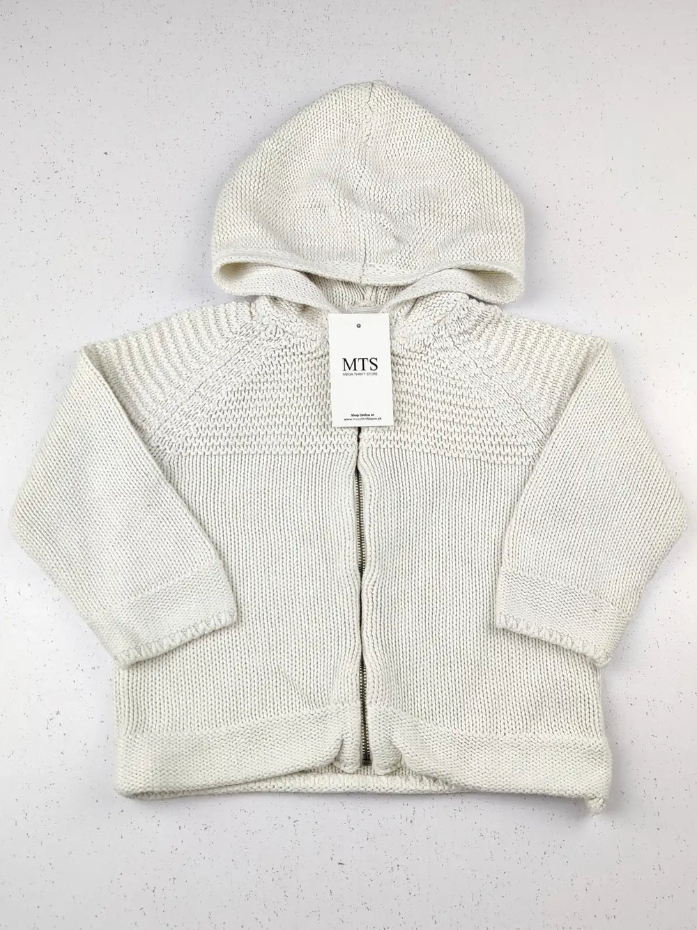 Buy online pre-used pre-loved 100% authentic & Original branded Gap (KWB-3072) available in Pakistan. Top international brands avilable.