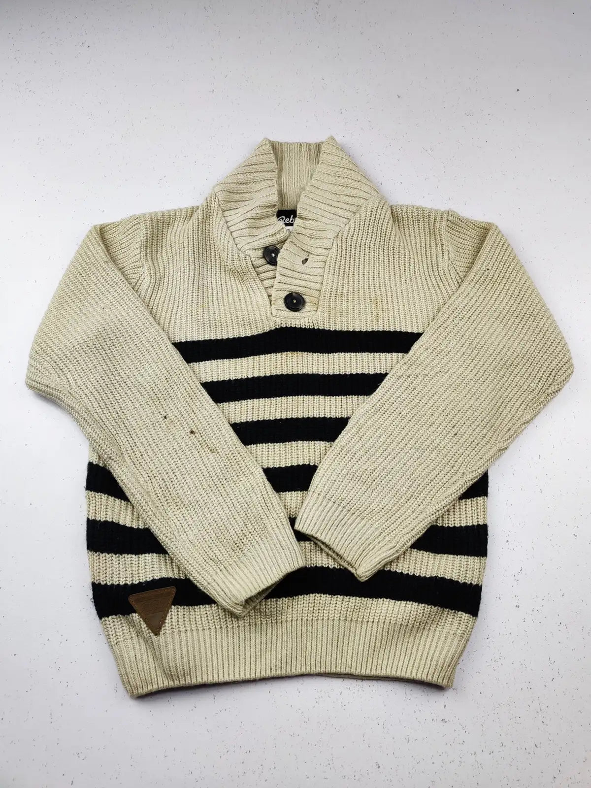 Buy online pre-used pre-loved 100% authentic & Original branded Rebel (KWB-3633) available in Pakistan. Top international brands avilable.