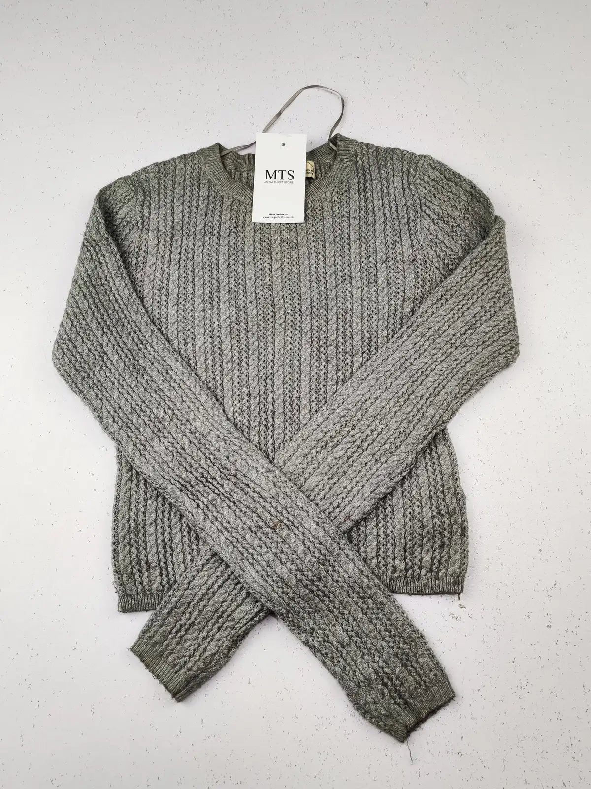 Buy online pre-used pre-loved 100% authentic & Original branded Pull&Bear (KWB-3681) available in Pakistan. Top international brands avilable.