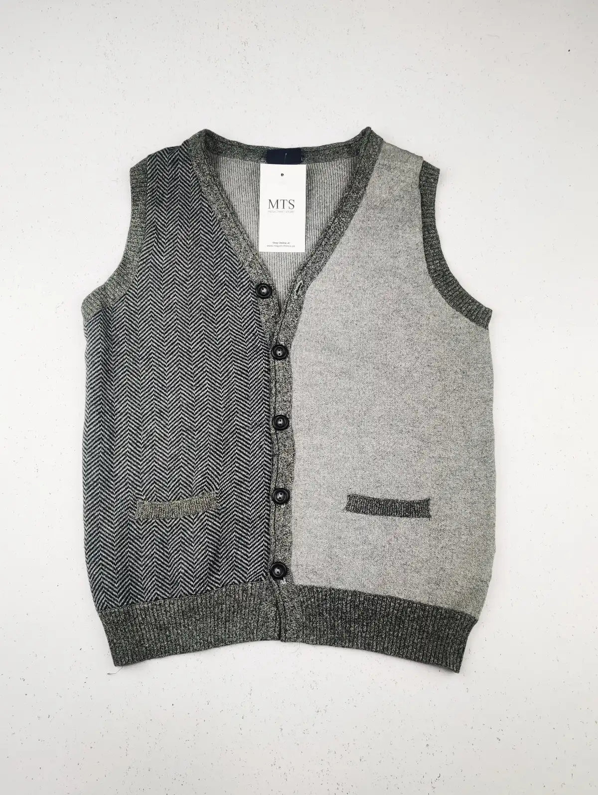 Buy online pre-used pre-loved 100% authentic & Original branded Next (KWB-3767) available in Pakistan. Top international brands avilable.