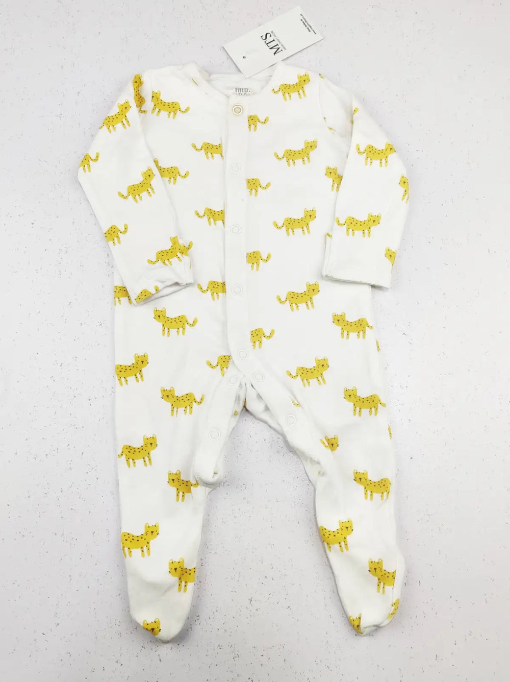 Buy online pre-used pre-loved 100% authentic & Original branded Fred & Flo (KWB-4064) available in Pakistan. Top international brands avilable.