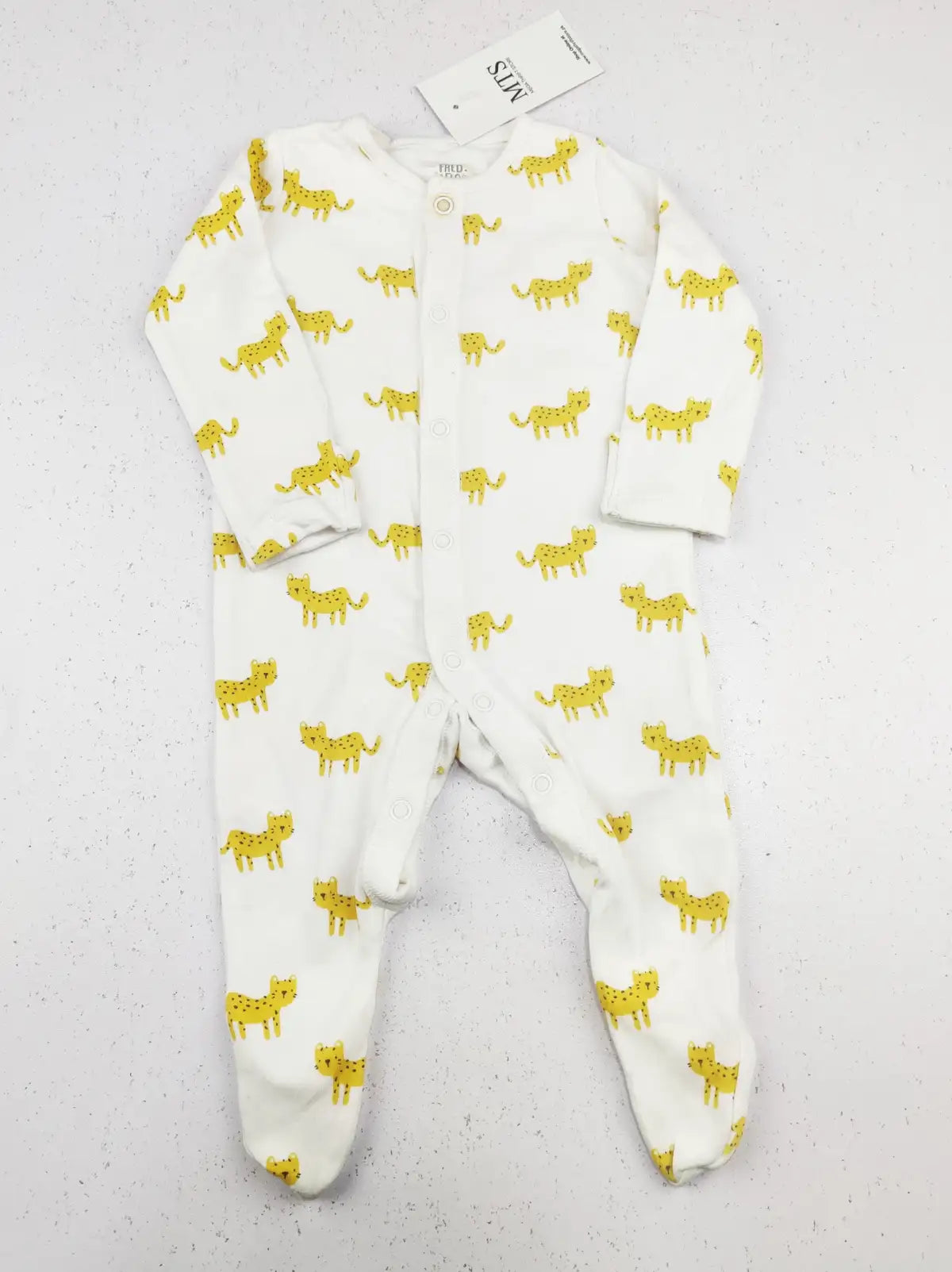 Buy online pre-used pre-loved 100% authentic & Original branded Fred & Flo (KWB-4064) available in Pakistan. Top international brands avilable.