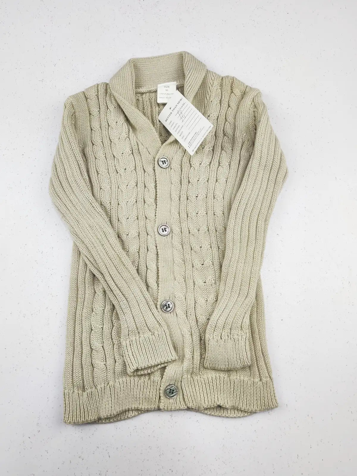 Buy online pre-used pre-loved 100% authentic & Original branded Unknown Brand (KWB-4065) available in Pakistan. Top international brands avilable.