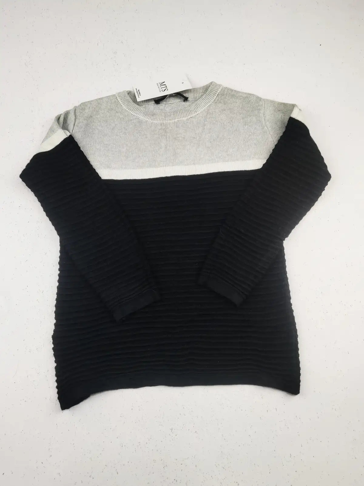 Buy online pre-used pre-loved 100% authentic & Original branded George (KWB-4069) available in Pakistan. Top international brands avilable.