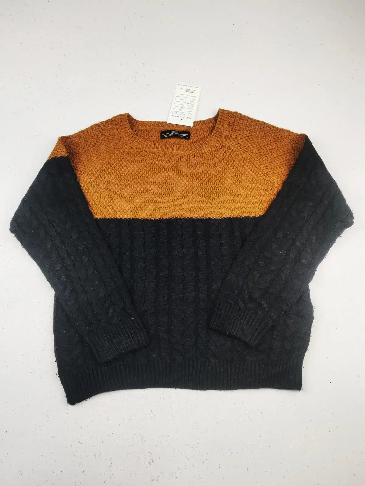 Buy online pre-used pre-loved 100% authentic & Original branded Boys (KWB-4099) available in Pakistan. Top international brands avilable.