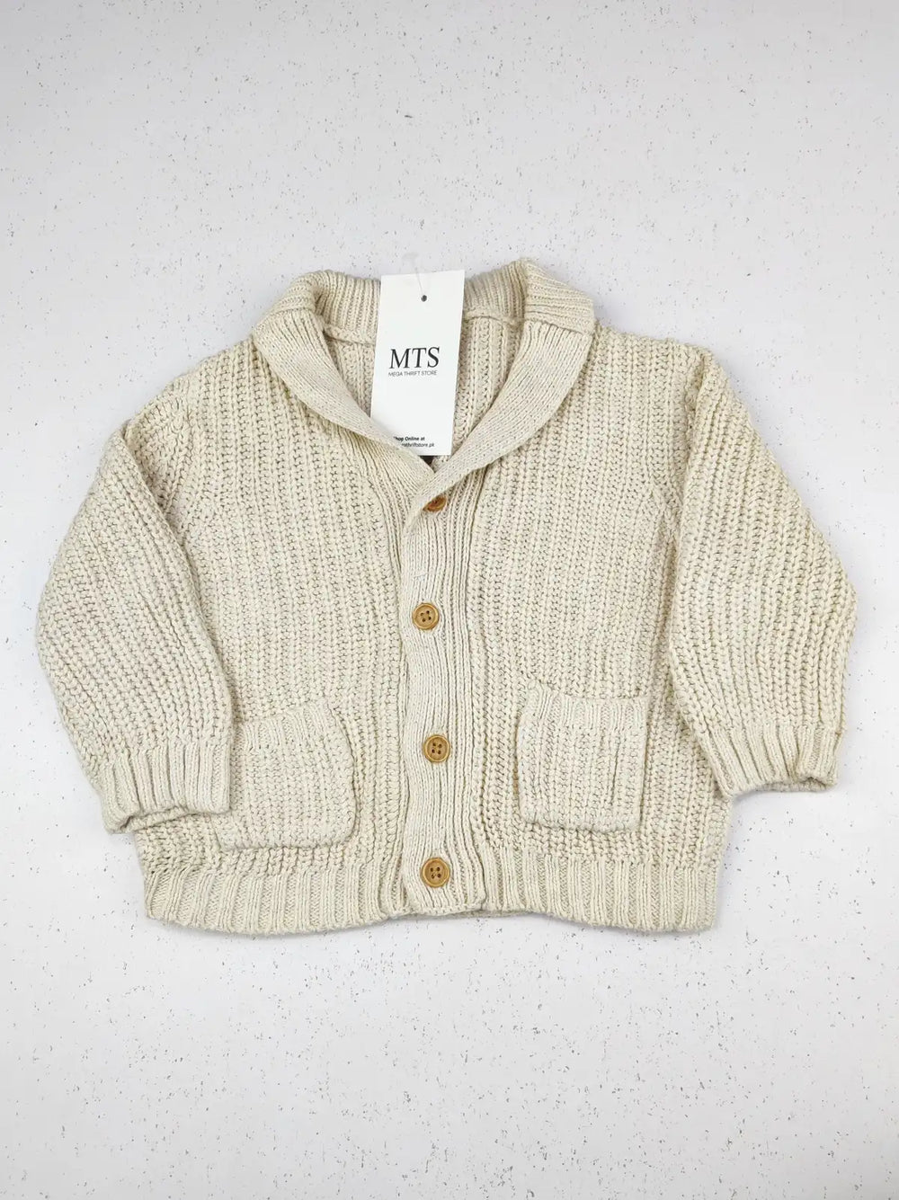 Buy online pre-used pre-loved 100% authentic & Original branded Unknown Brand (KWB-4135) available in Pakistan. Top international brands avilable.