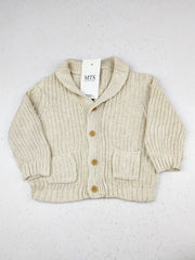 Buy online pre-used pre-loved 100% authentic & Original branded Unknown Brand (KWB-4135) available in Pakistan. Top international brands avilable.