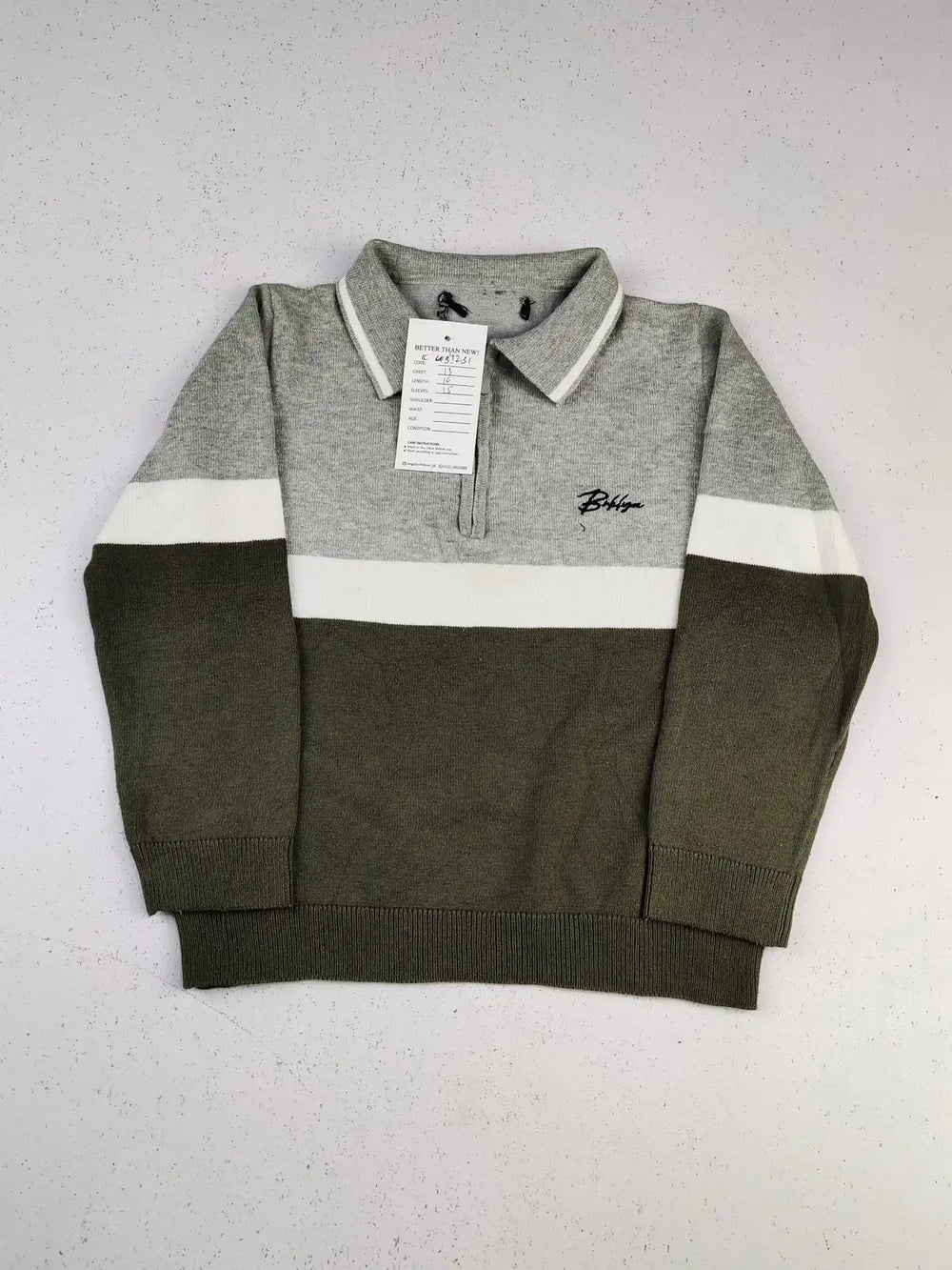 Buy online pre-used pre-loved 100% authentic & Original branded Unknown Brand (KWB-4231) available in Pakistan. Top international brands avilable.