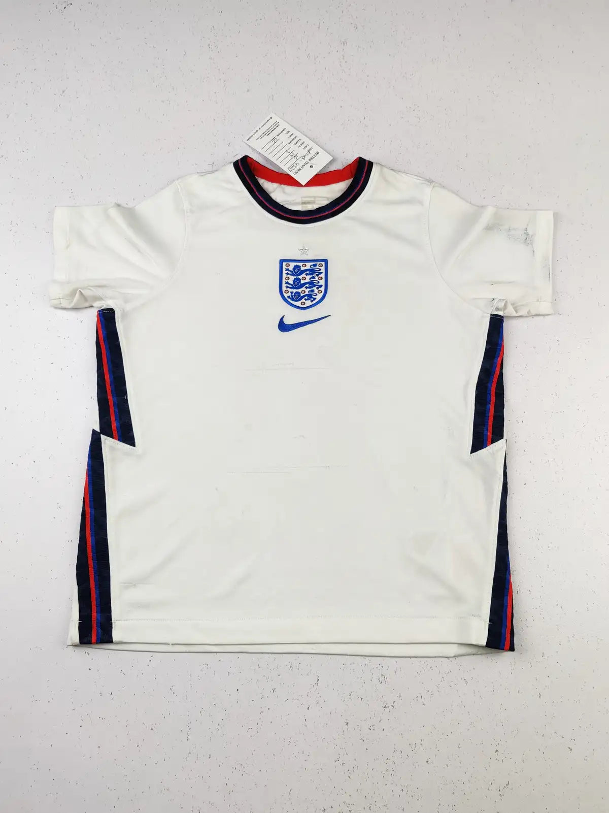 Buy online pre-used pre-loved 100% authentic & Original branded Nike (KWB-4329) available in Pakistan. Top international brands avilable.