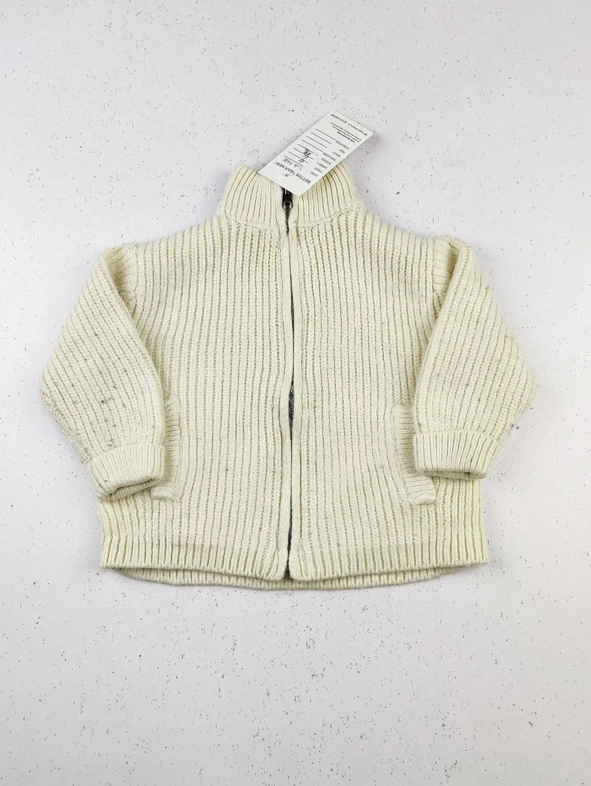 Buy online pre-used pre-loved 100% authentic & Original branded Zara (KWB-4388) available in Pakistan. Top international brands avilable.