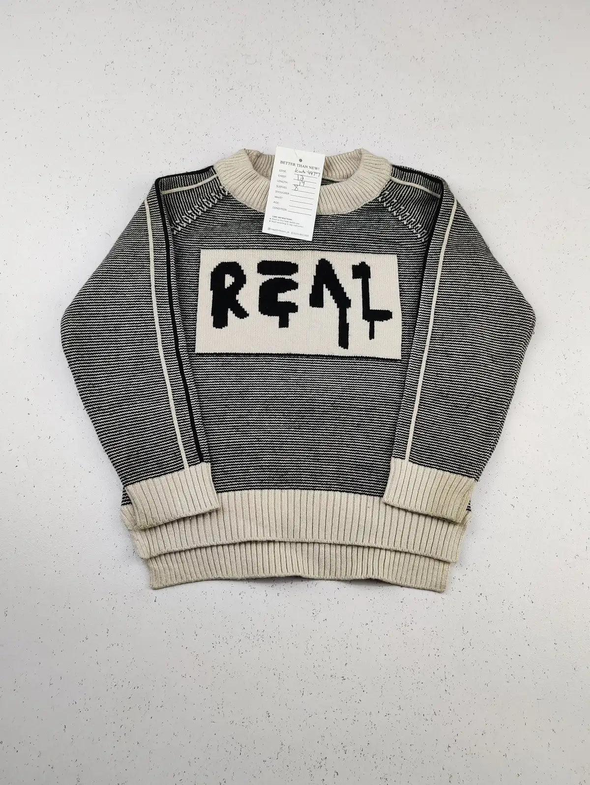 Buy online pre-used pre-loved 100% authentic & Original branded Unknown Brand (KWB-4477) available in Pakistan. Top international brands avilable.