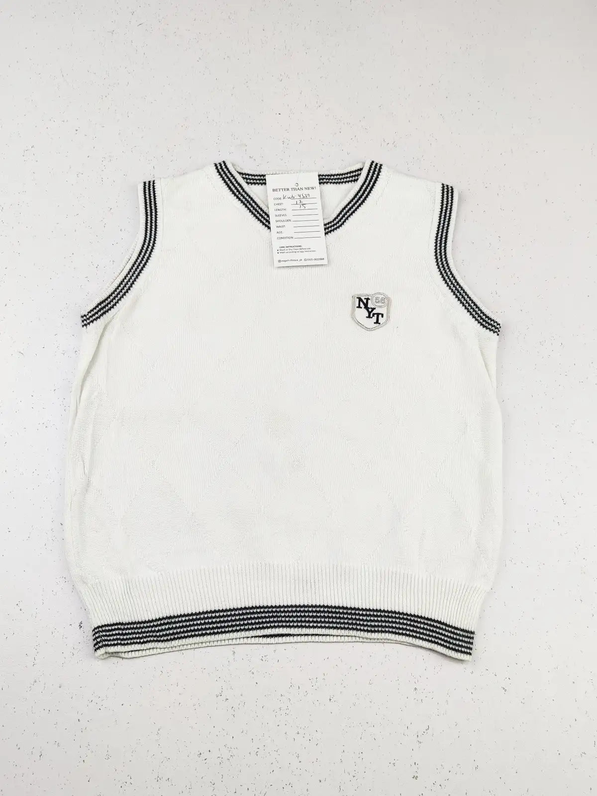 Buy online pre-used pre-loved 100% authentic & Original branded Unknown Brand (KWB-4539) available in Pakistan. Top international brands avilable.