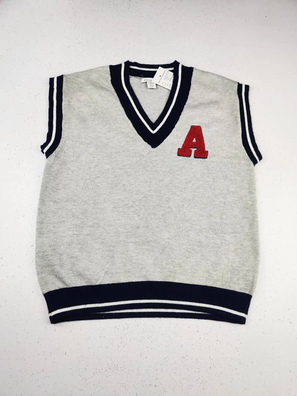 Buy online pre-used pre-loved 100% authentic & Original branded Primark (KWB-4548) available in Pakistan. Top international brands avilable.