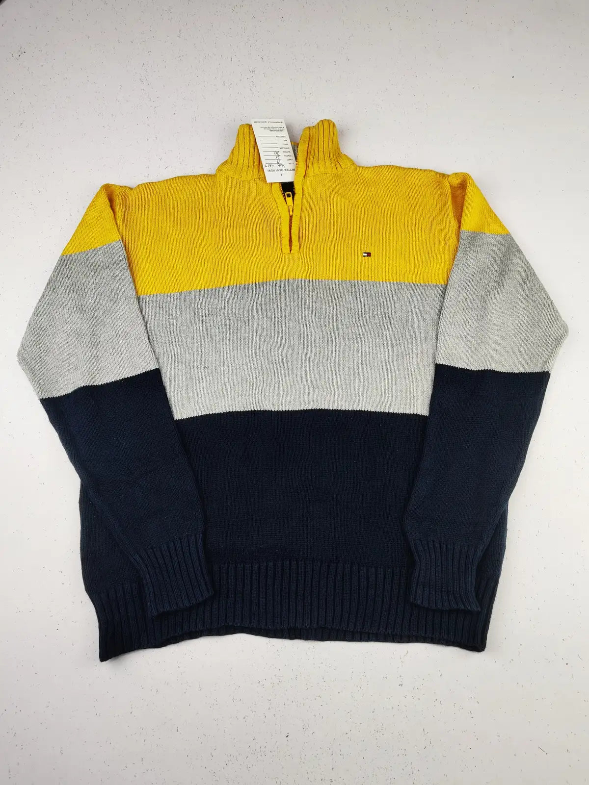 Buy online pre-used pre-loved 100% authentic & Original branded Tommy Hilfiger (KWB-4617) available in Pakistan. Top international brands avilable.