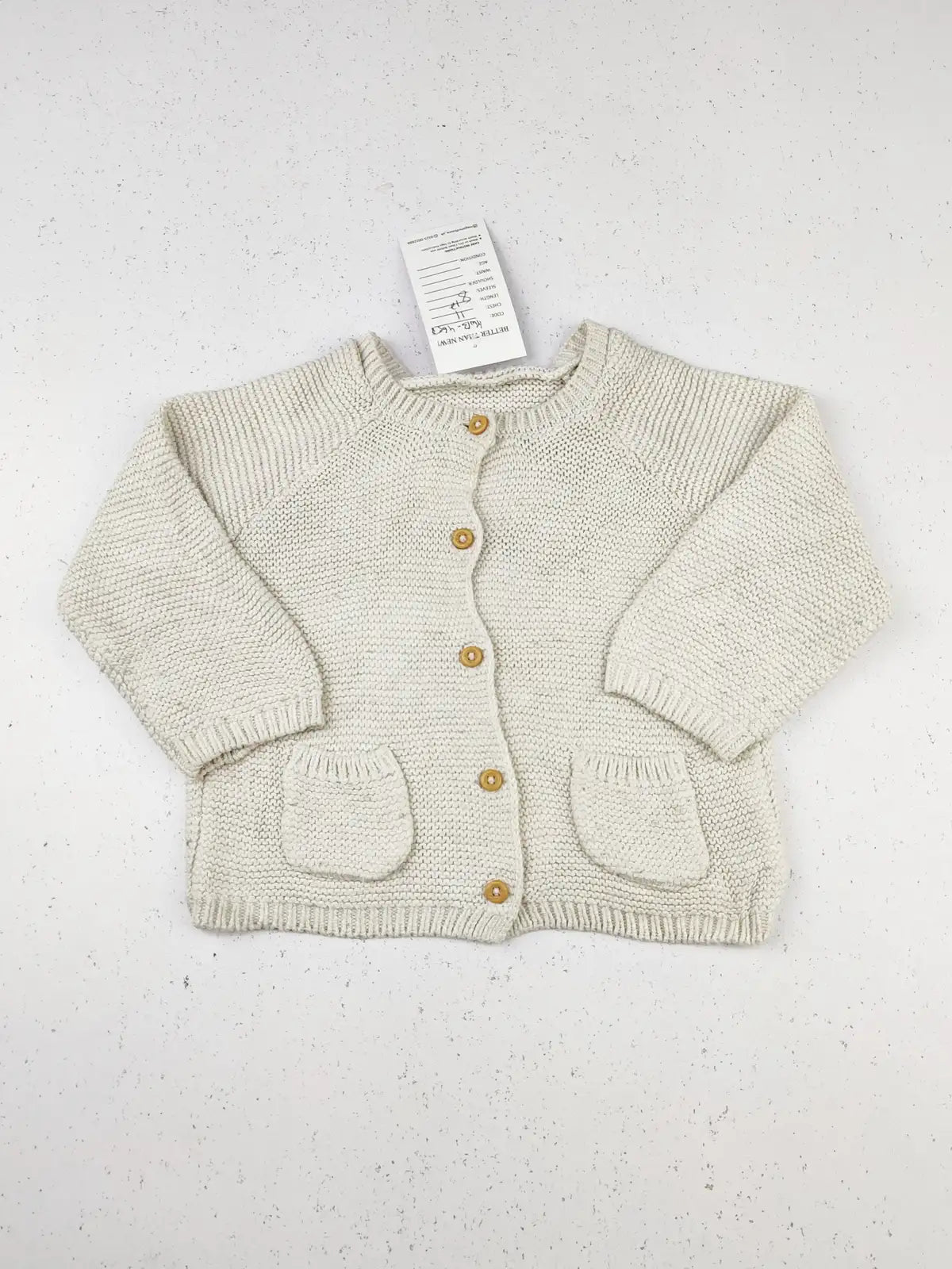 Buy online pre-used pre-loved 100% authentic & Original branded Unknown Brand (KWB-4658) available in Pakistan. Top international brands avilable.