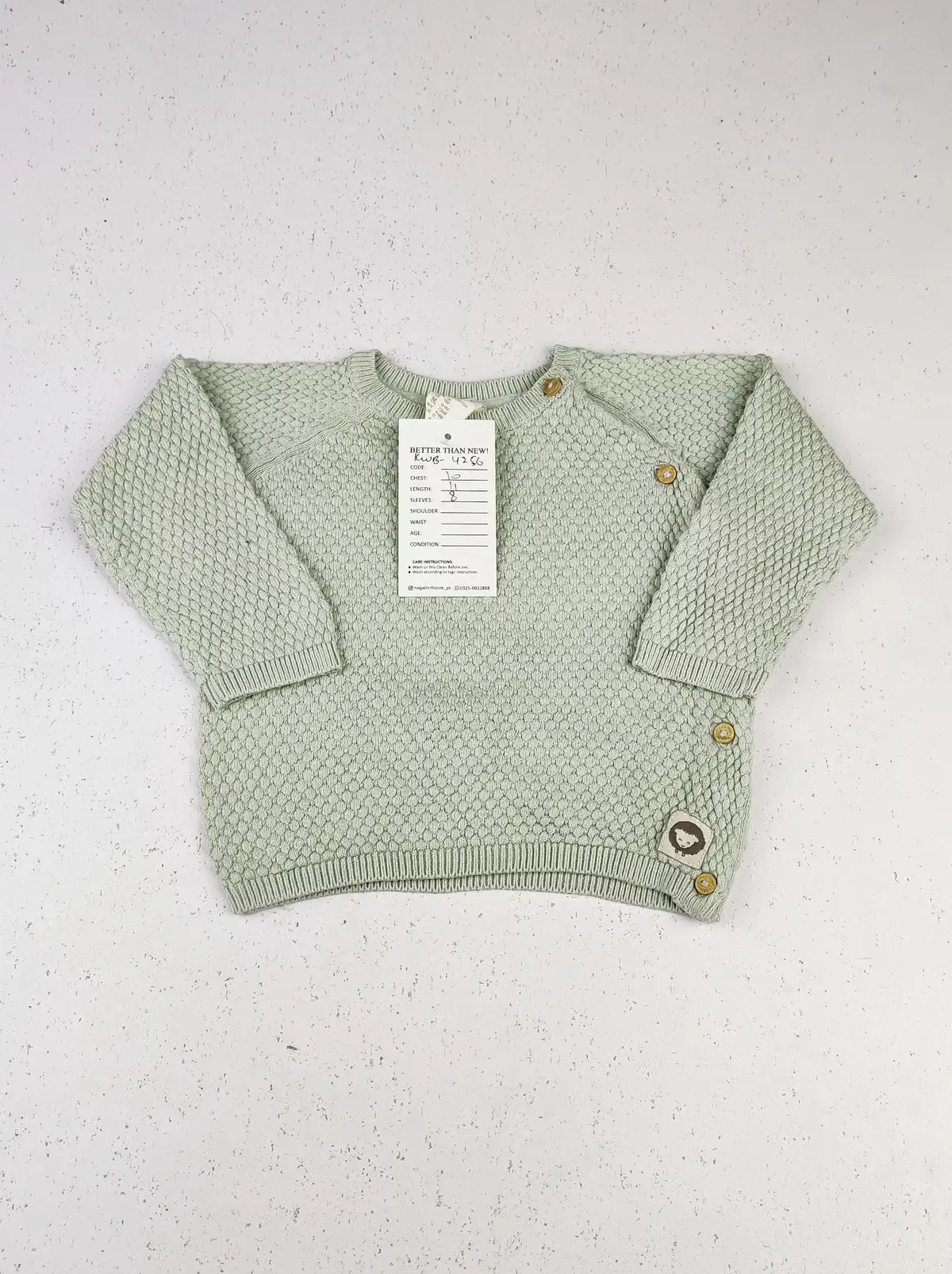 Buy online pre-used pre-loved 100% authentic & Original branded Hugo Boss (KWB-4756) available in Pakistan. Top international brands avilable.