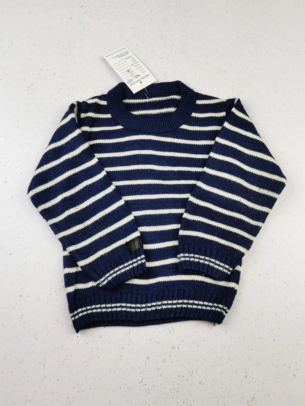 Buy online pre-used pre-loved 100% authentic & Original branded Unknown Brand (KWB-4759) available in Pakistan. Top international brands avilable.