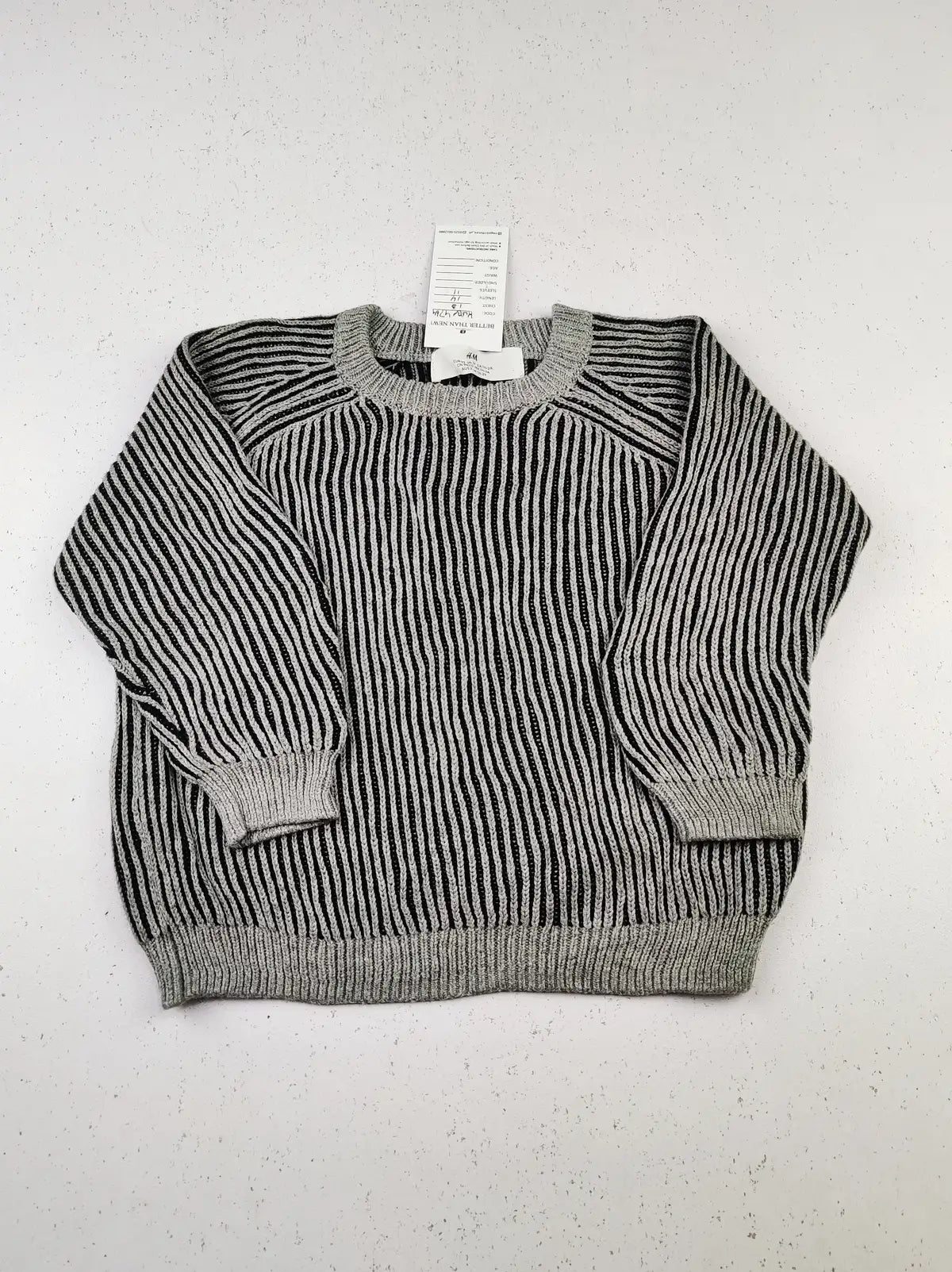 Buy online pre-used pre-loved 100% authentic & Original branded H&M (KWB-4764) available in Pakistan. Top international brands avilable.