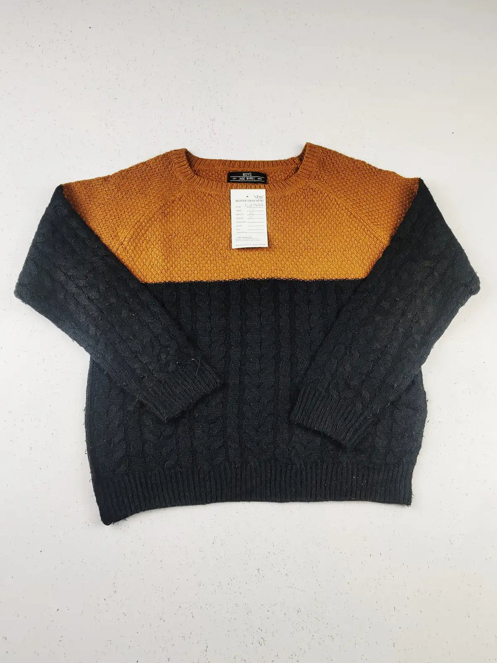 Buy online pre-used pre-loved 100% authentic & Original branded Boys (KWB-4885) available in Pakistan. Top international brands avilable.