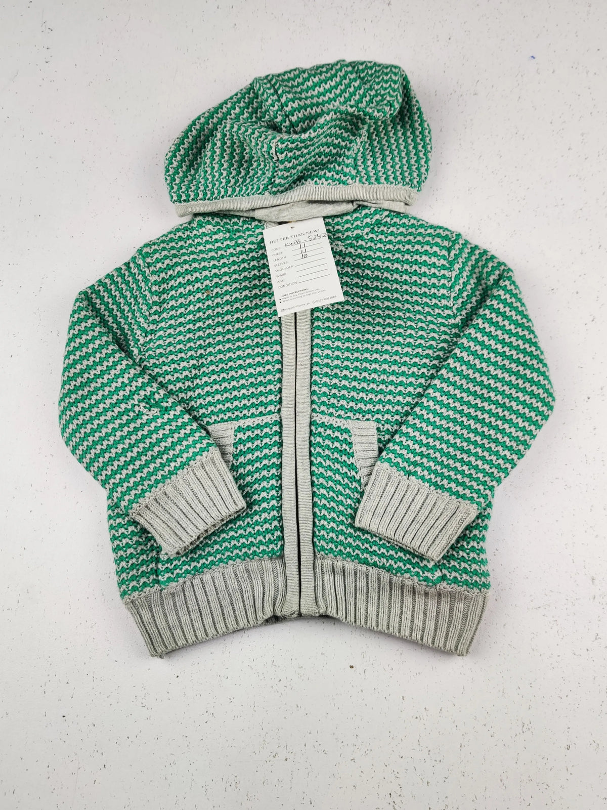 Buy online pre-used pre-loved 100% authentic & Original branded Marks & Spencer (KWB-5242) available in Pakistan. Top international brands avilable.