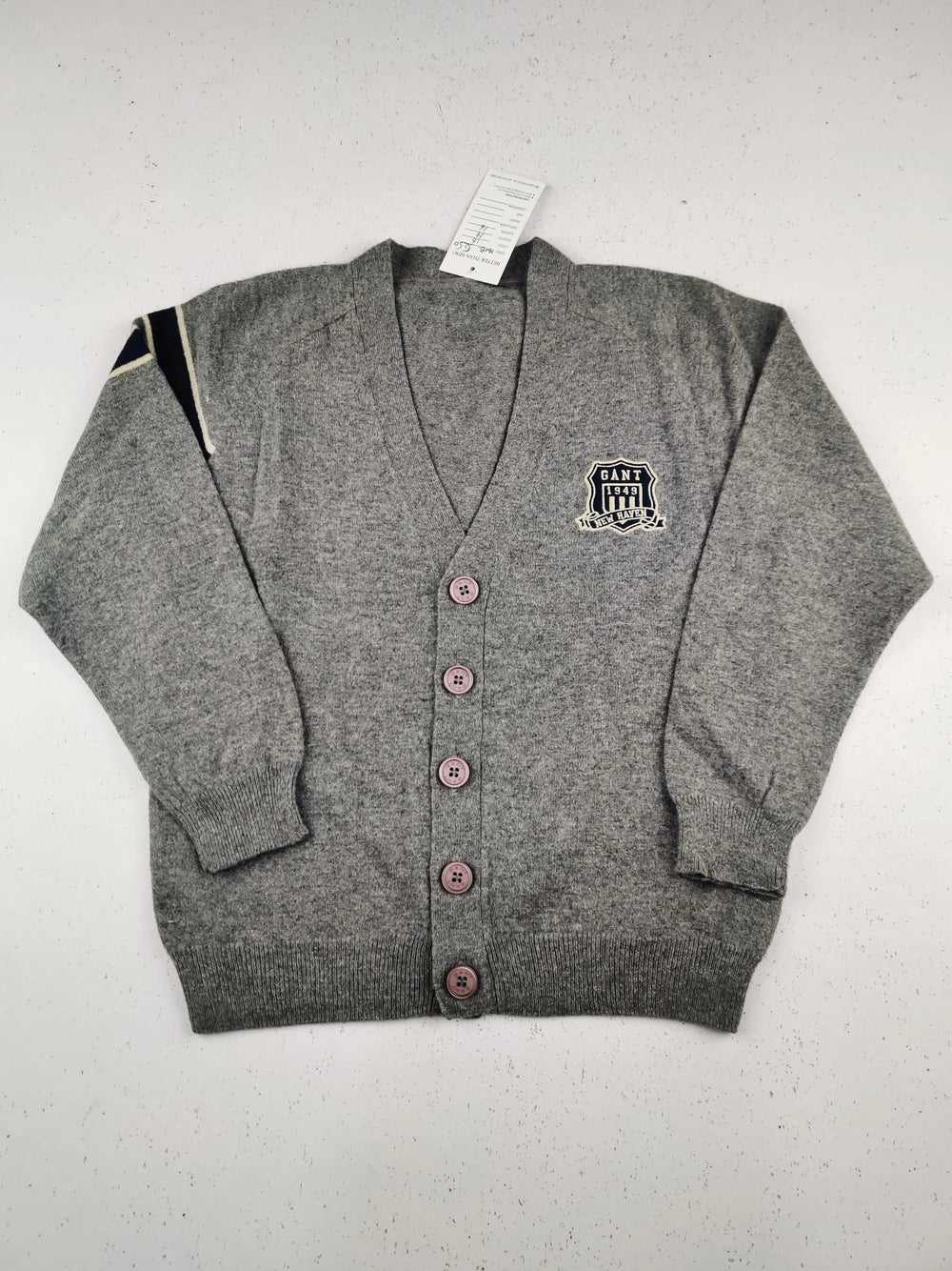 Buy online pre-used pre-loved 100% authentic & Original branded Gant 1949 (KWB-5250) available in Pakistan. Top international brands avilable.
