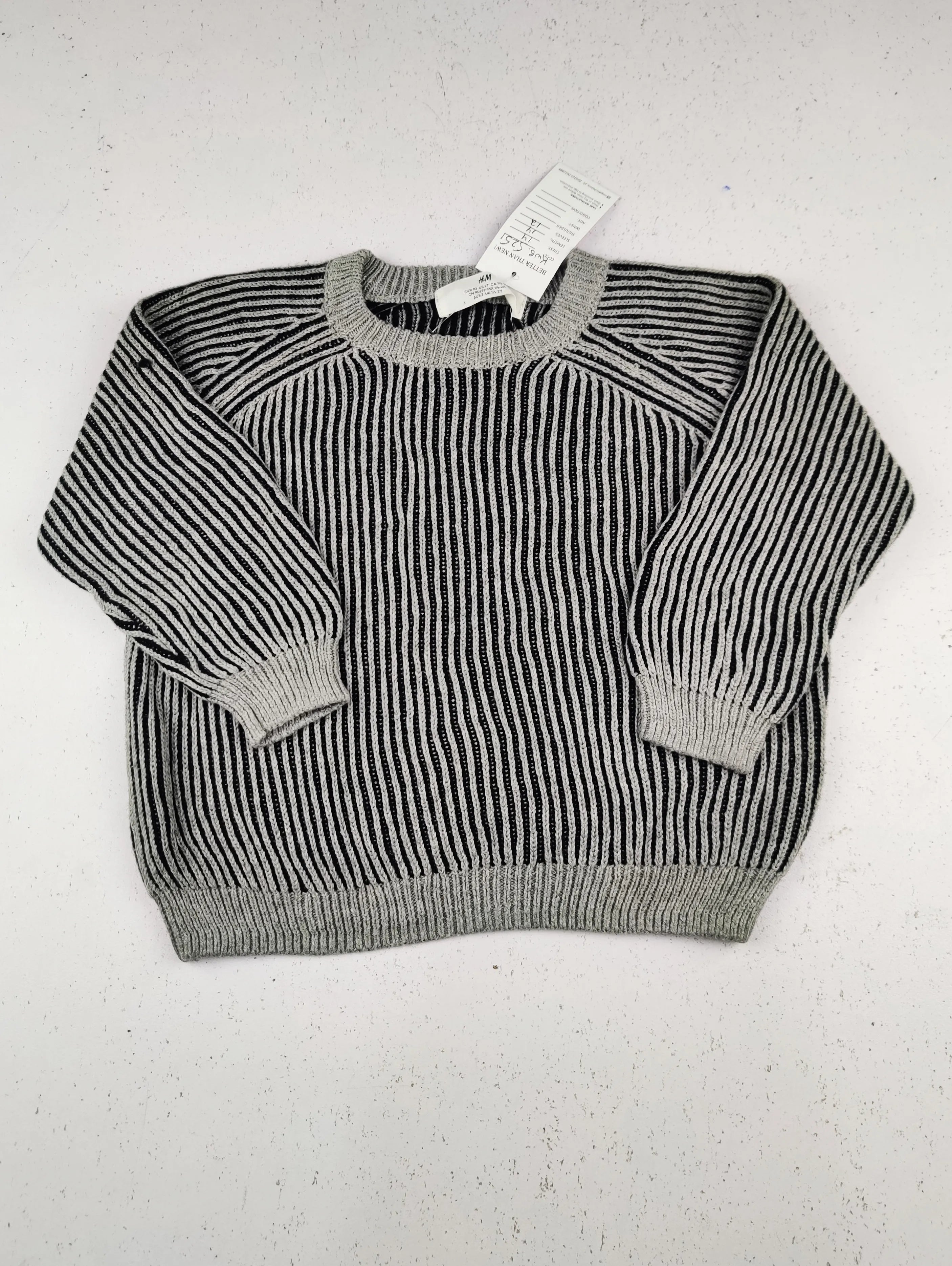 Buy online pre-used pre-loved 100% authentic & Original branded H&M (KWB-5251) available in Pakistan. Top international brands avilable.