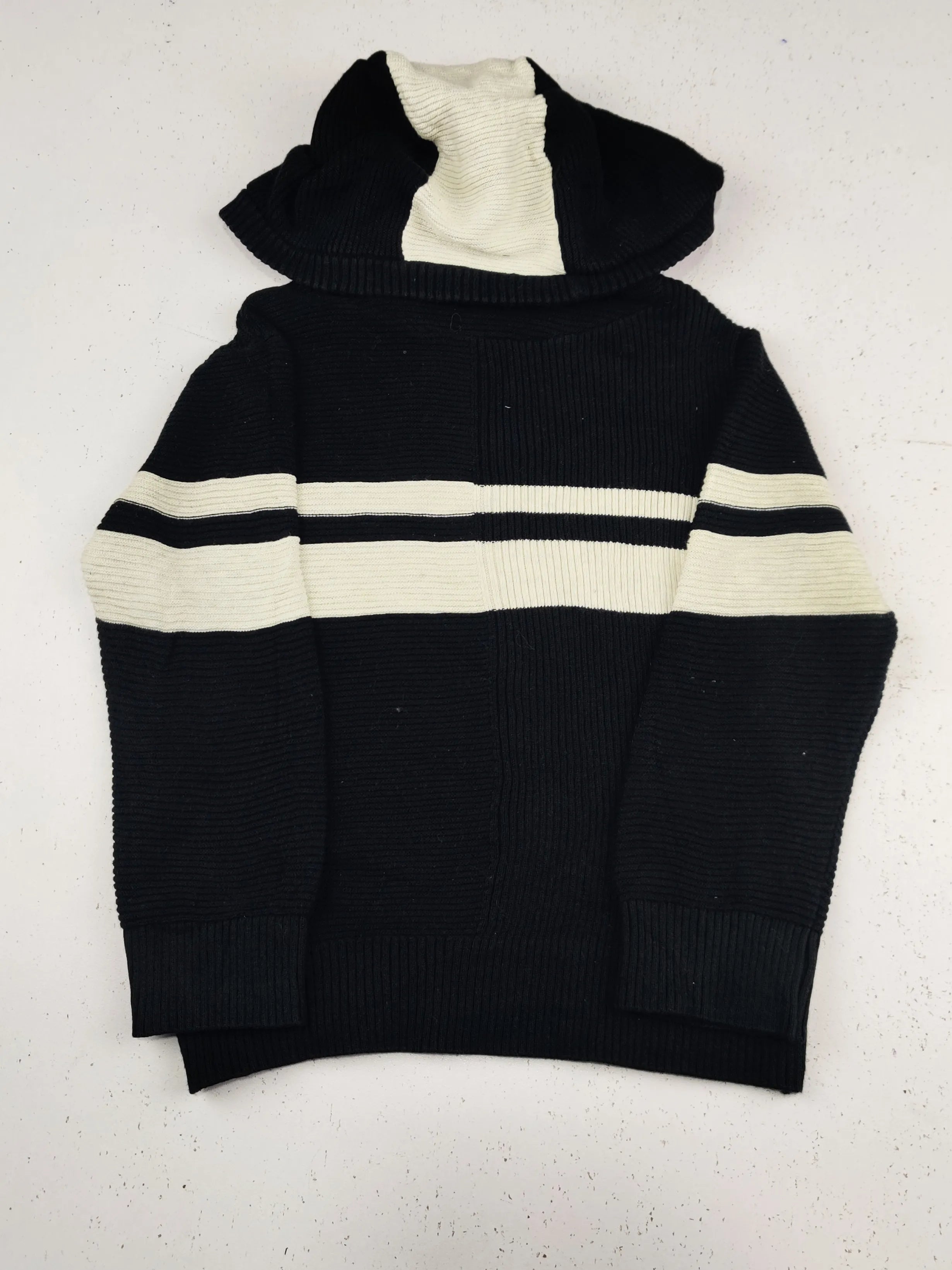 Buy online pre-used pre-loved 100% authentic & Original branded Next (KWB-5365) available in Pakistan. Top international brands avilable.