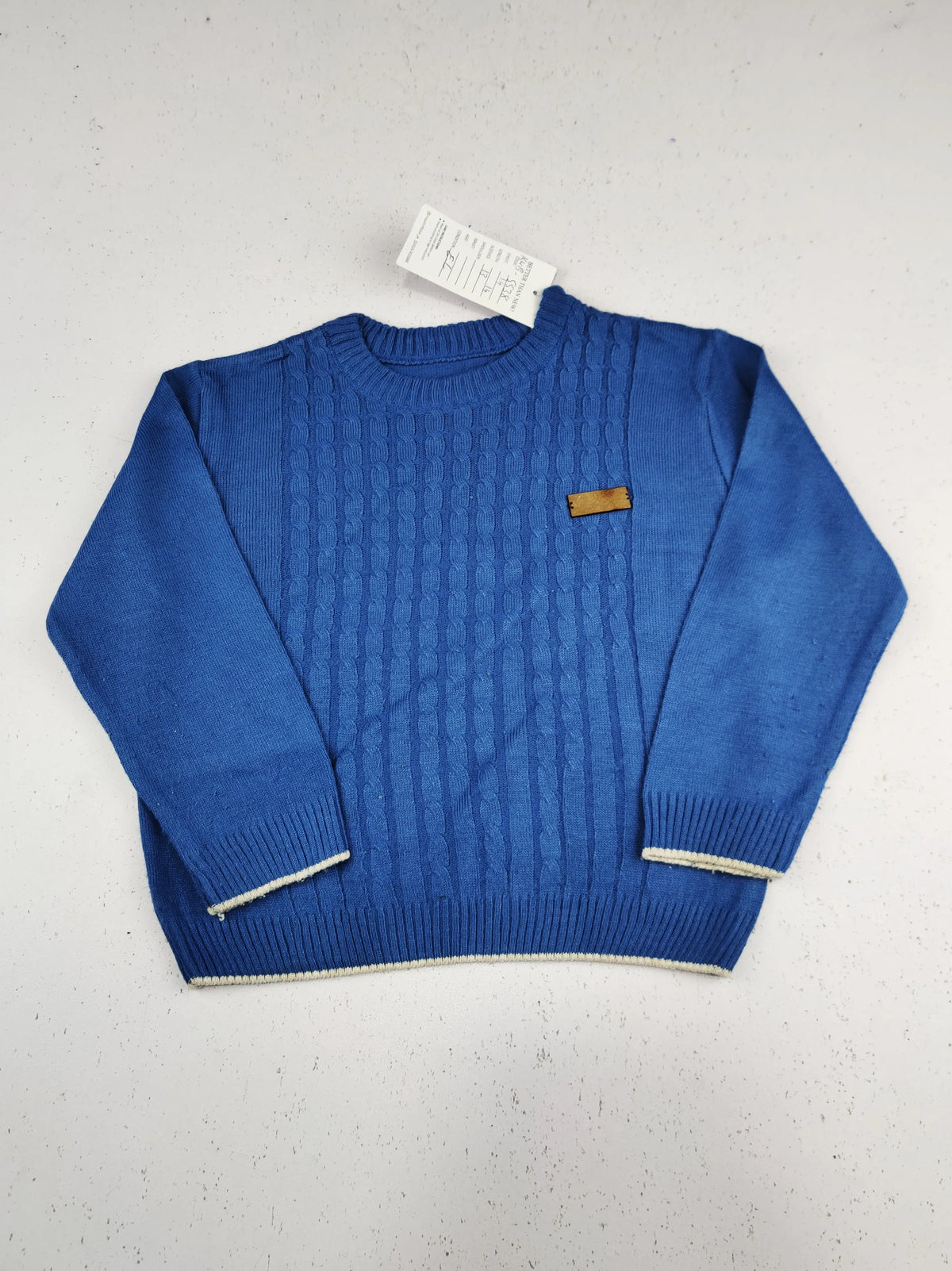 Buy online pre-used pre-loved 100% authentic & Original branded Unknown Brand (KWB-5538) available in Pakistan. Top international brands avilable.
