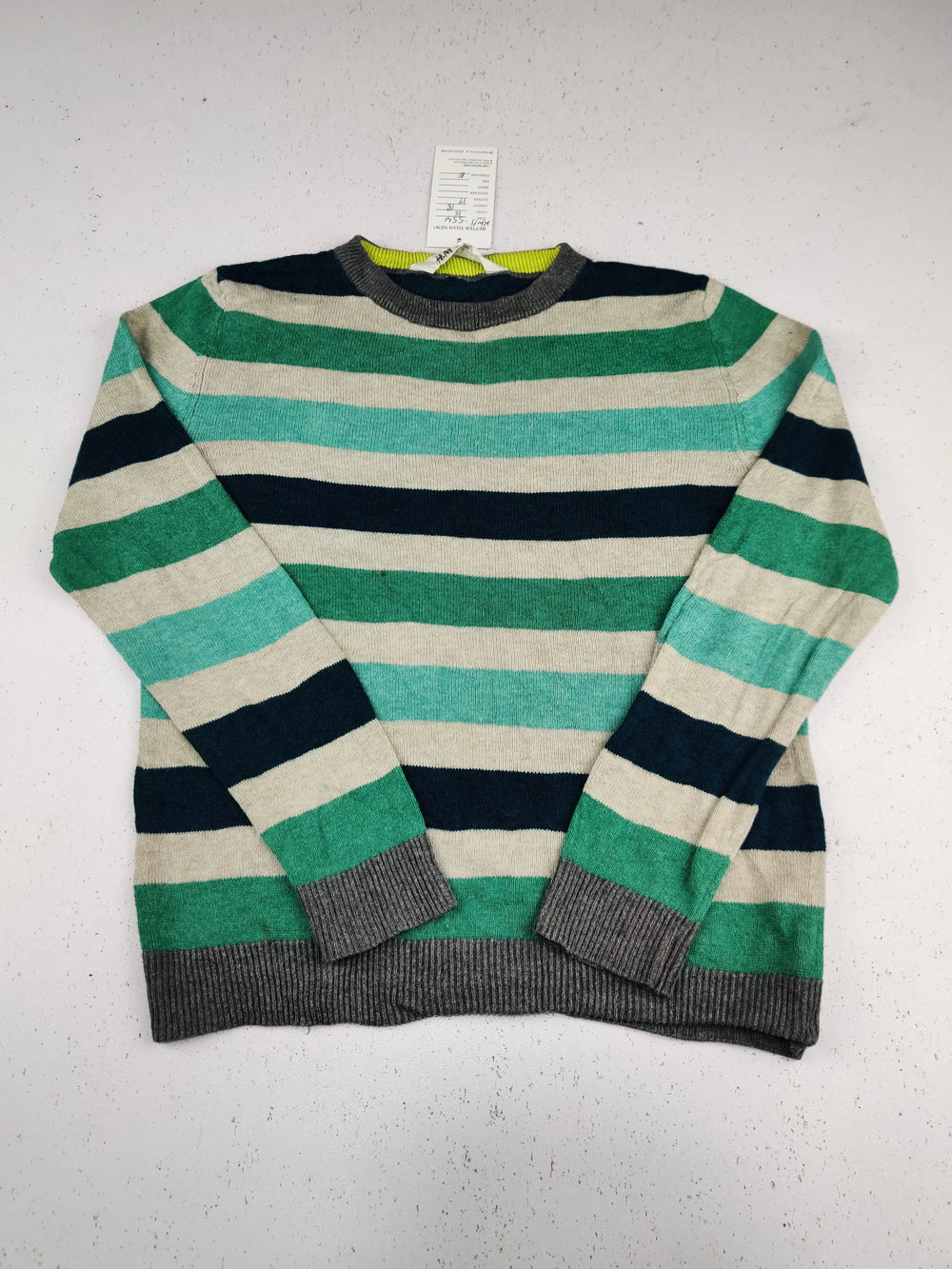 Buy online pre-used pre-loved 100% authentic & Original branded H&M (KWB-5541) available in Pakistan. Top international brands avilable.