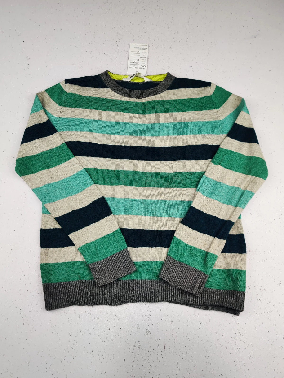 Buy online pre-used pre-loved 100% authentic & Original branded H&M (KWB-5541) available in Pakistan. Top international brands avilable.