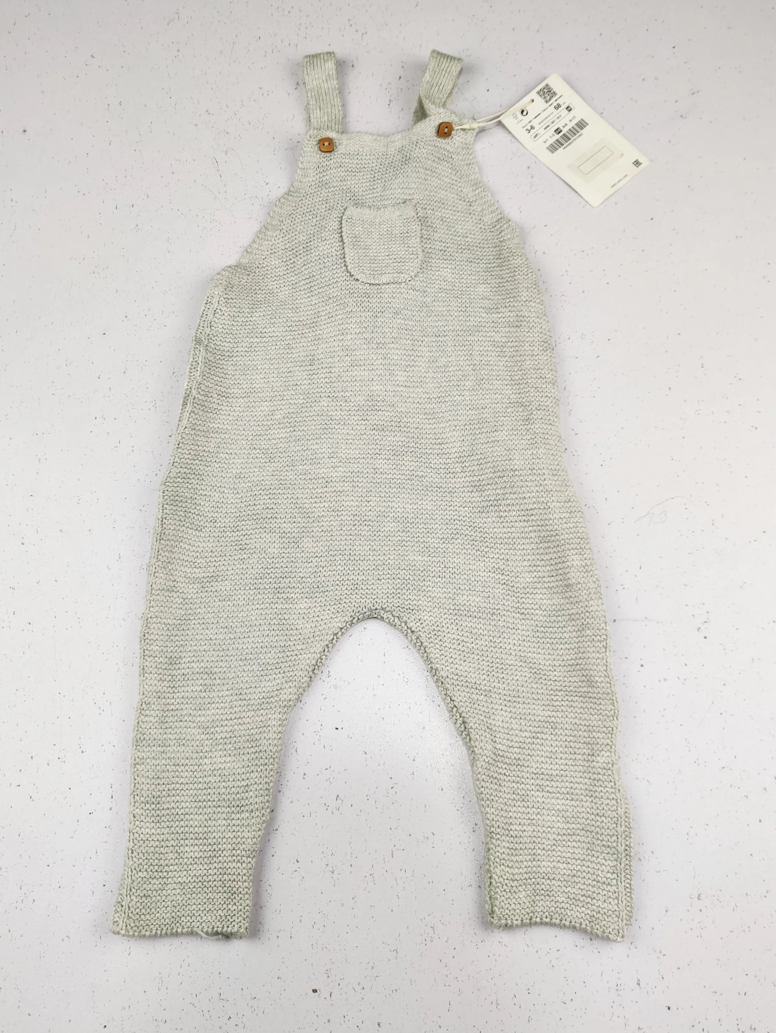 Buy online pre-used pre-loved 100% authentic & Original branded Zara (KWB-5632) available in Pakistan. Top international brands avilable.