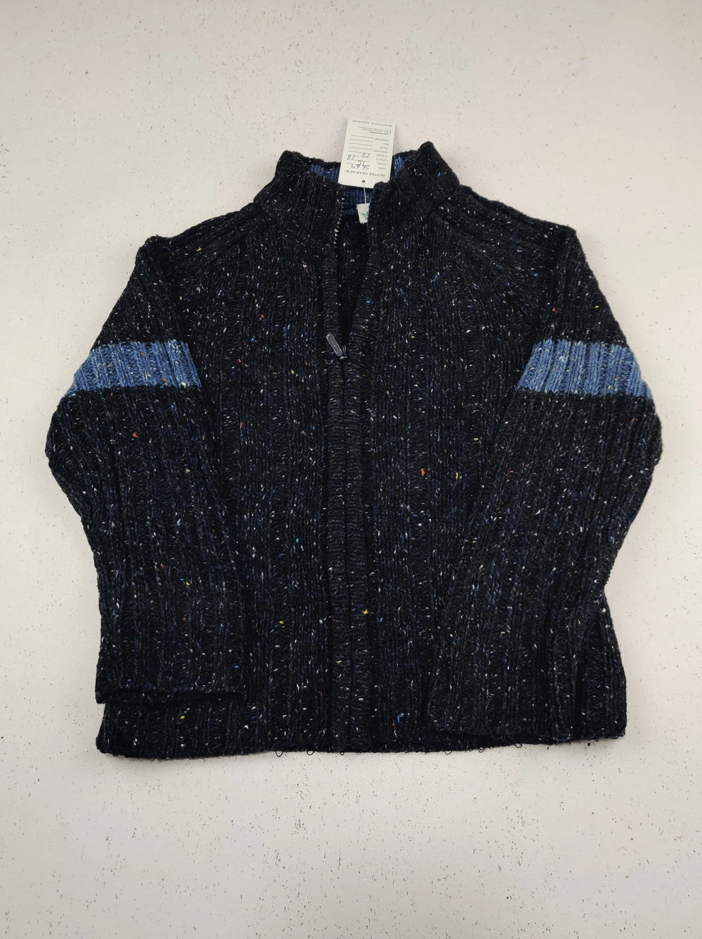 Buy online pre-used pre-loved 100% authentic & Original branded Adams (KWB-5669) available in Pakistan. Top international brands avilable.