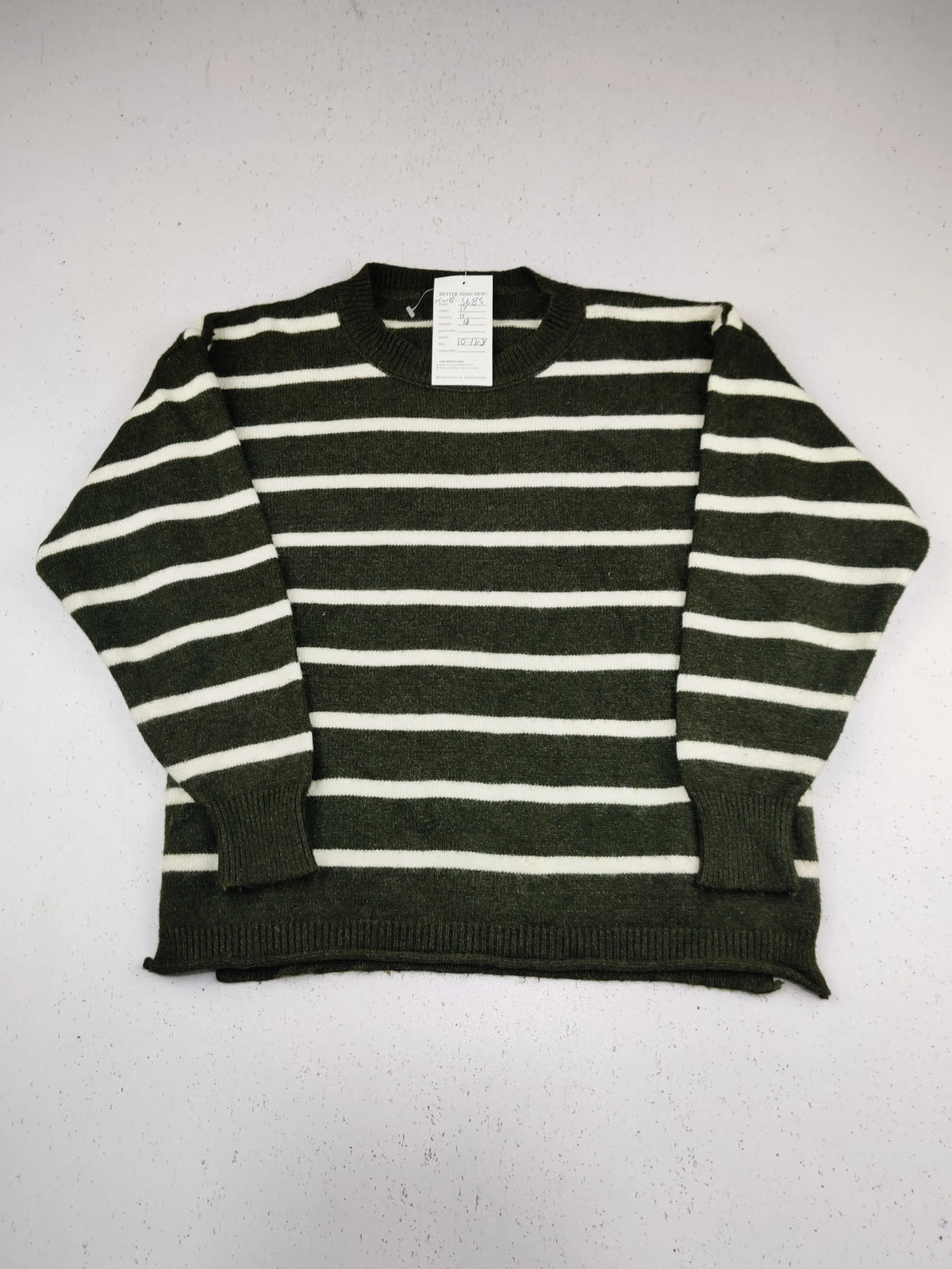 Buy online pre-used pre-loved 100% authentic & Original branded Unknown Brand (KWB-5685) available in Pakistan. Top international brands avilable.